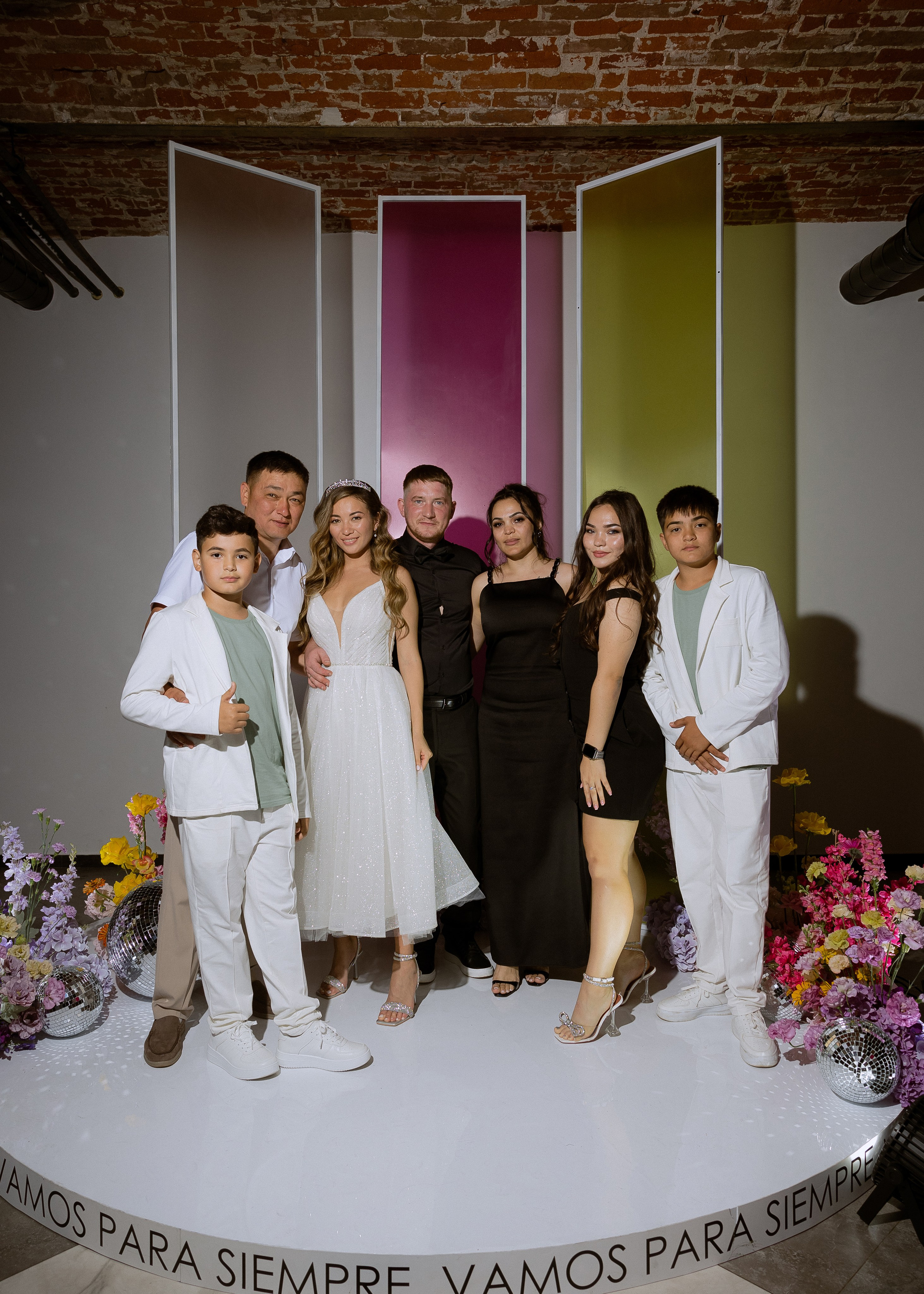 Дмитрий и Алита. Фотограф Эмиль Исякаев