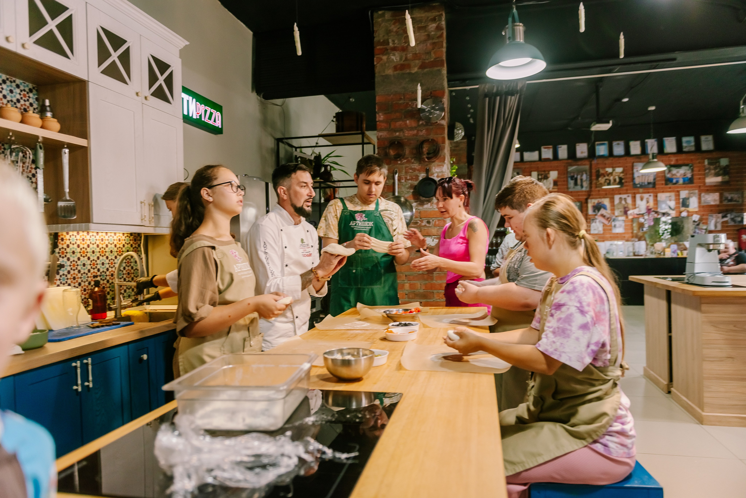 Инклюзивная кухня добра в Артишок 30. 07.35. Детский фотограф, семейный фотограф и репортажи в Кемерово