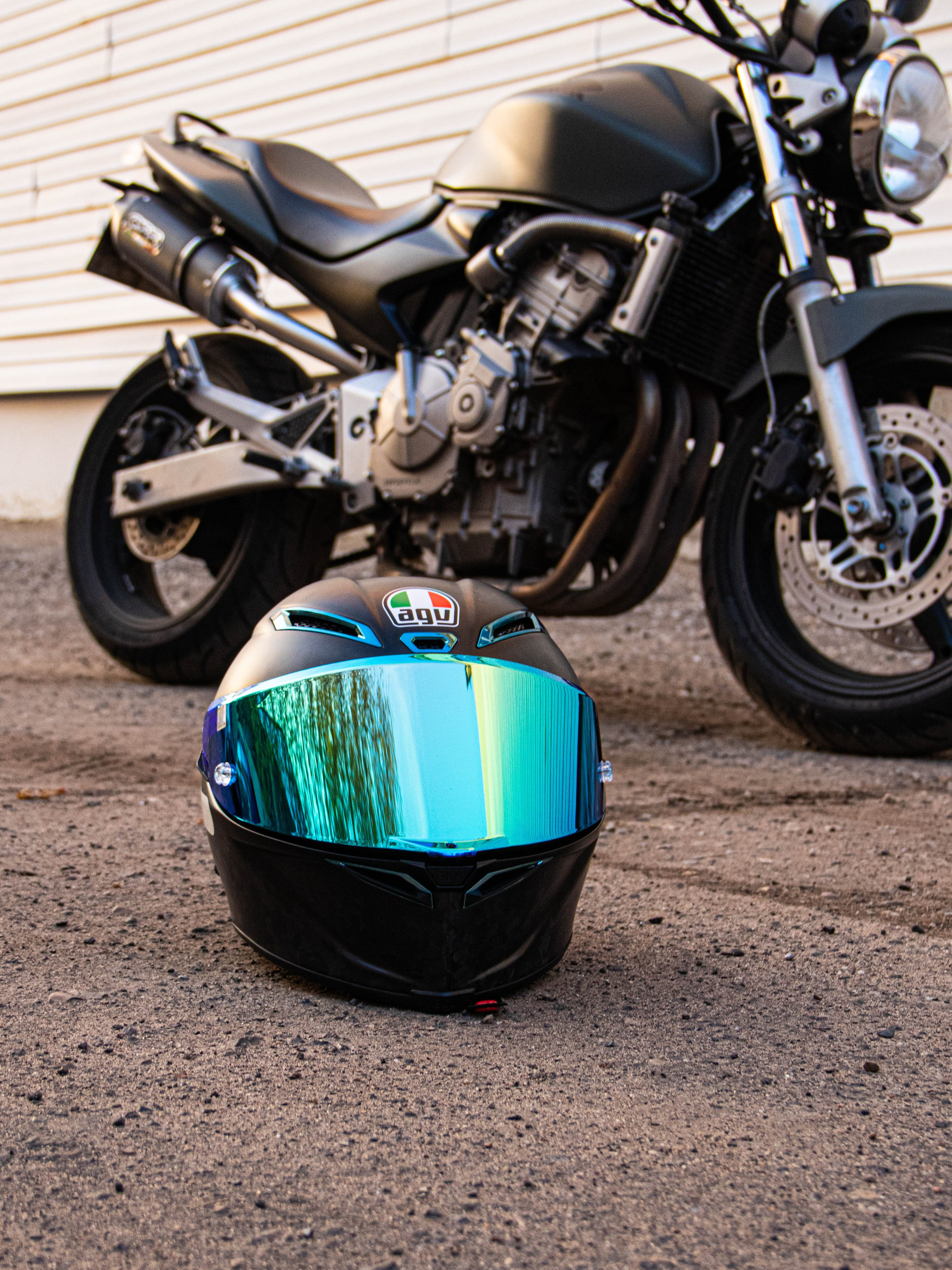 Мотоциклетный шлем. «Матрица»