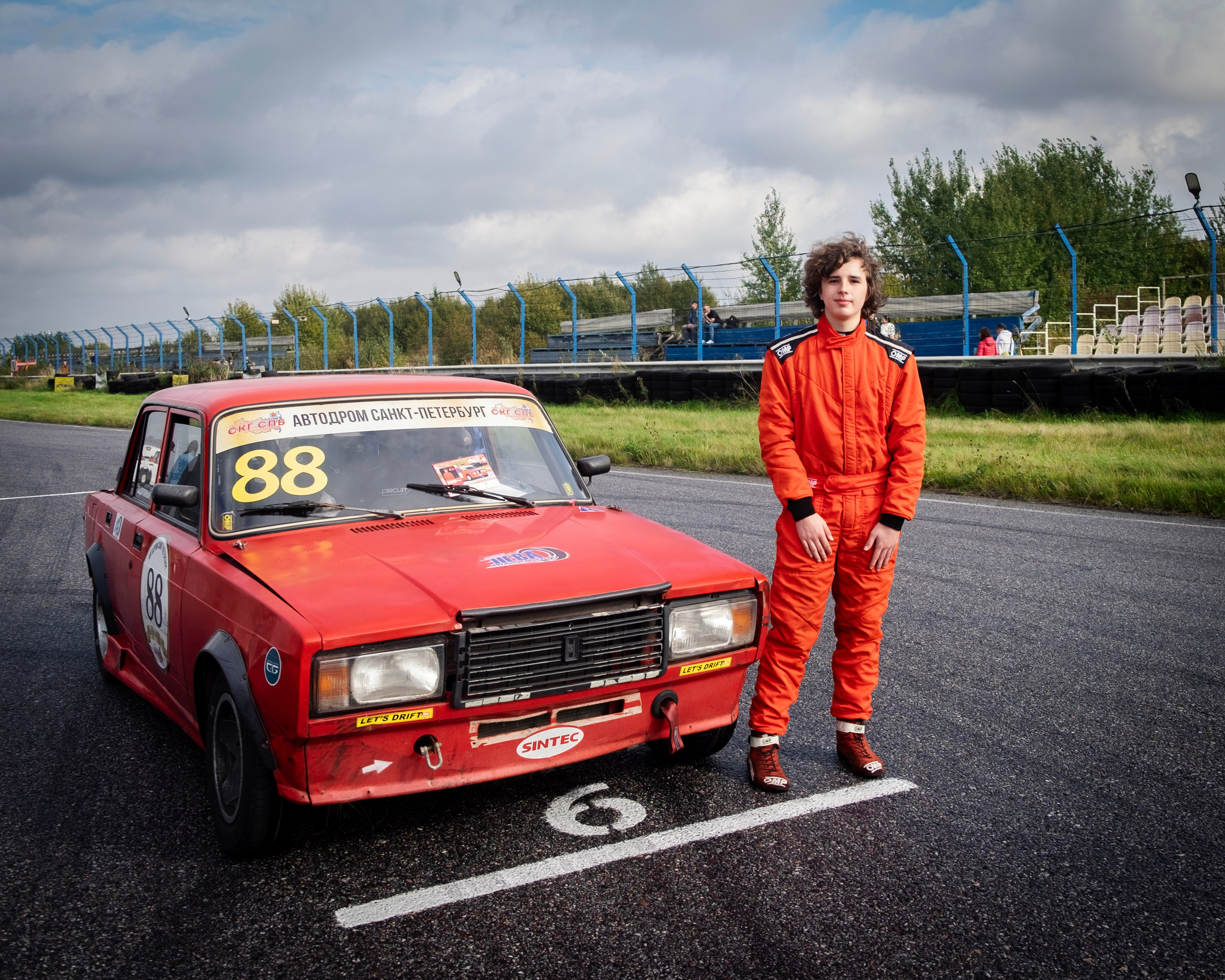 AUTODROM FEST 21.09.25. Автомобильные фотографии и рисунки в Санкт-Петербурги Пашков Дмитрий