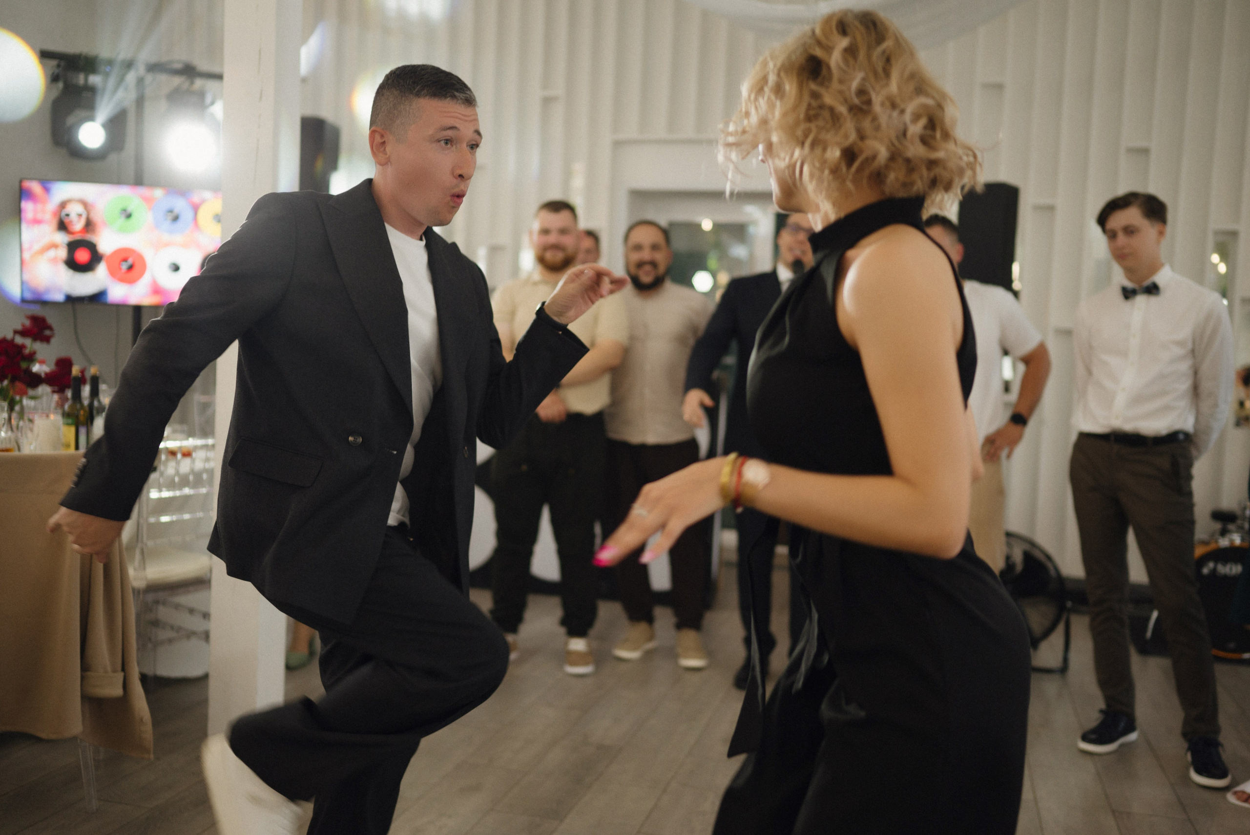 Виталий и Элизабета. Свадебный фотограф Надежда Долгова