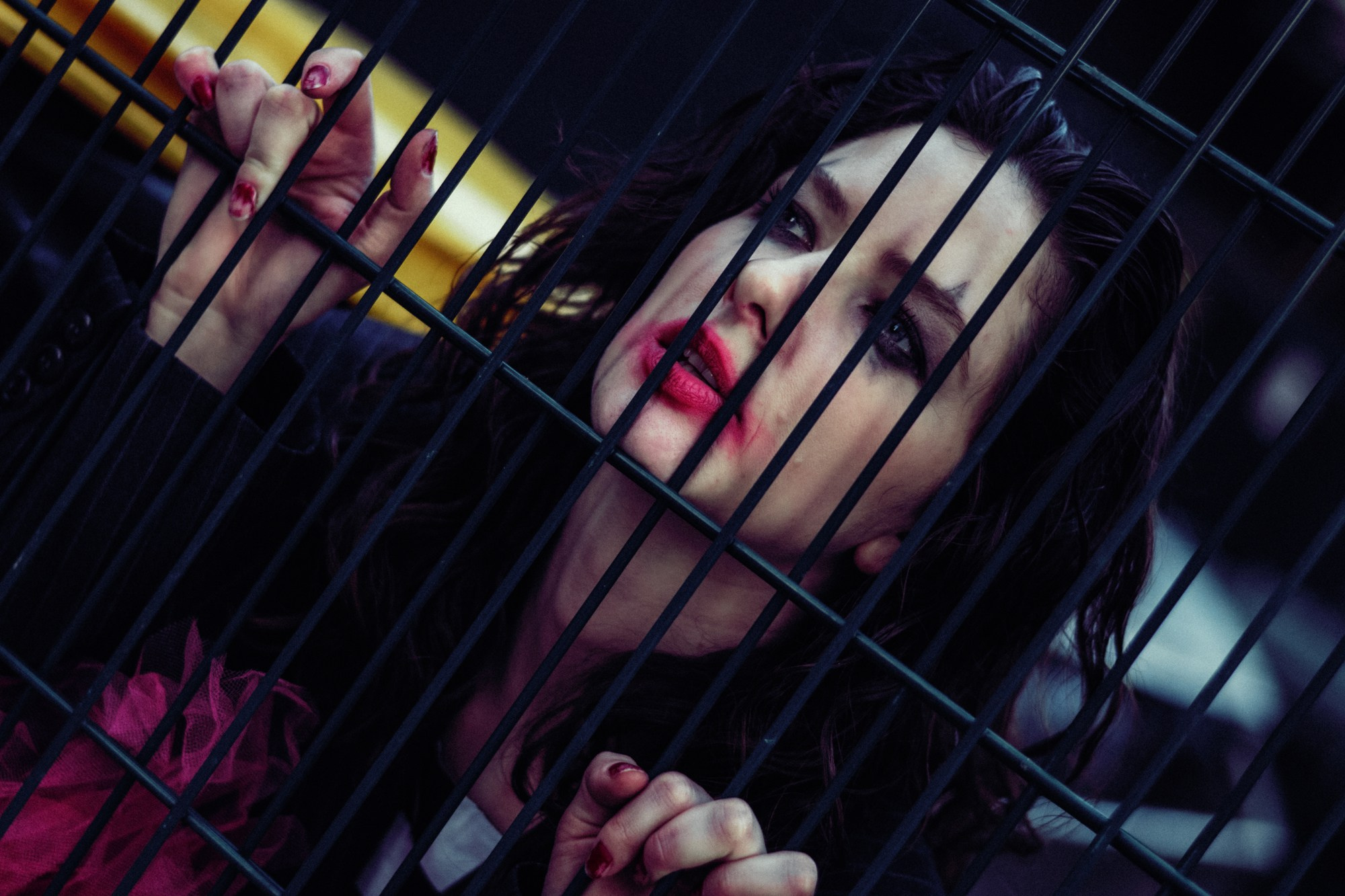 Фотосессия в стиле гранж в Тюмени — Закоулки города | Фотограф Дарья Мустафина. Портретный фотограф Тюмень Дарья Мустафина