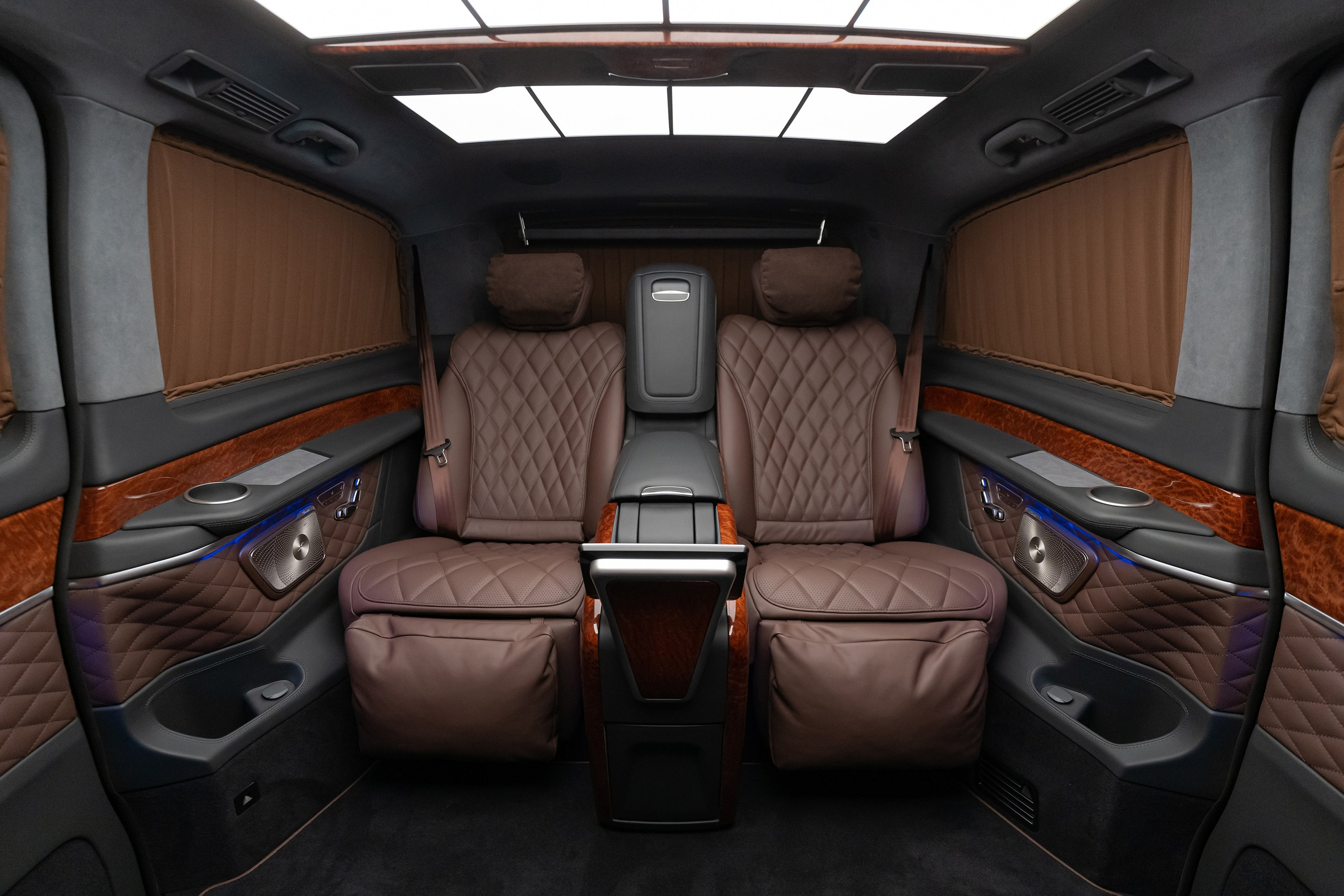 V-Class Dark Rum. Автомобильный фотограф в Москве | Базилев Александр