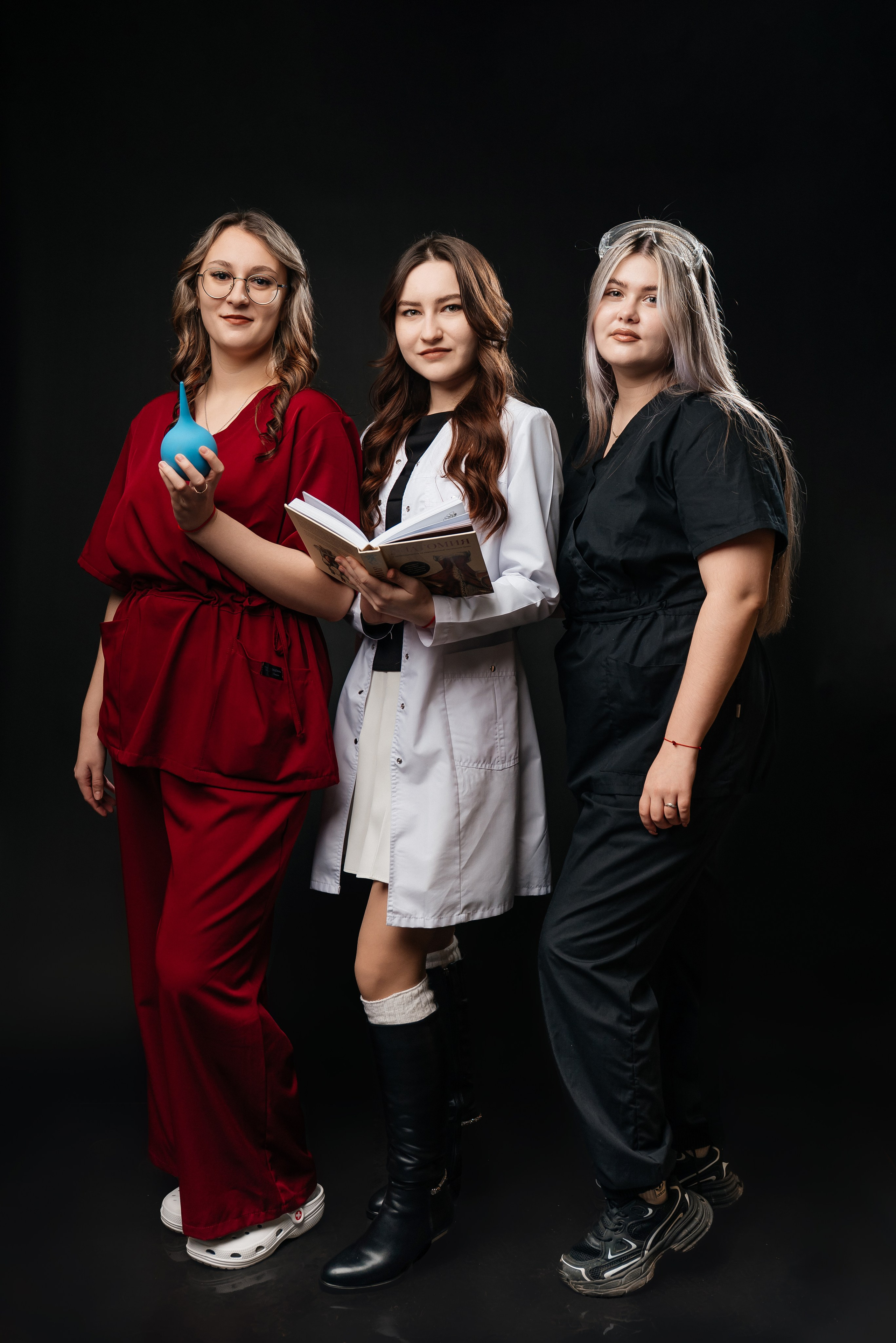 Nurses 2026. Школьный фотограф в Валуйках. Фотосессии для выпускников и изготовление выпускных альбомов в городе Валуйки и в Белгородской области