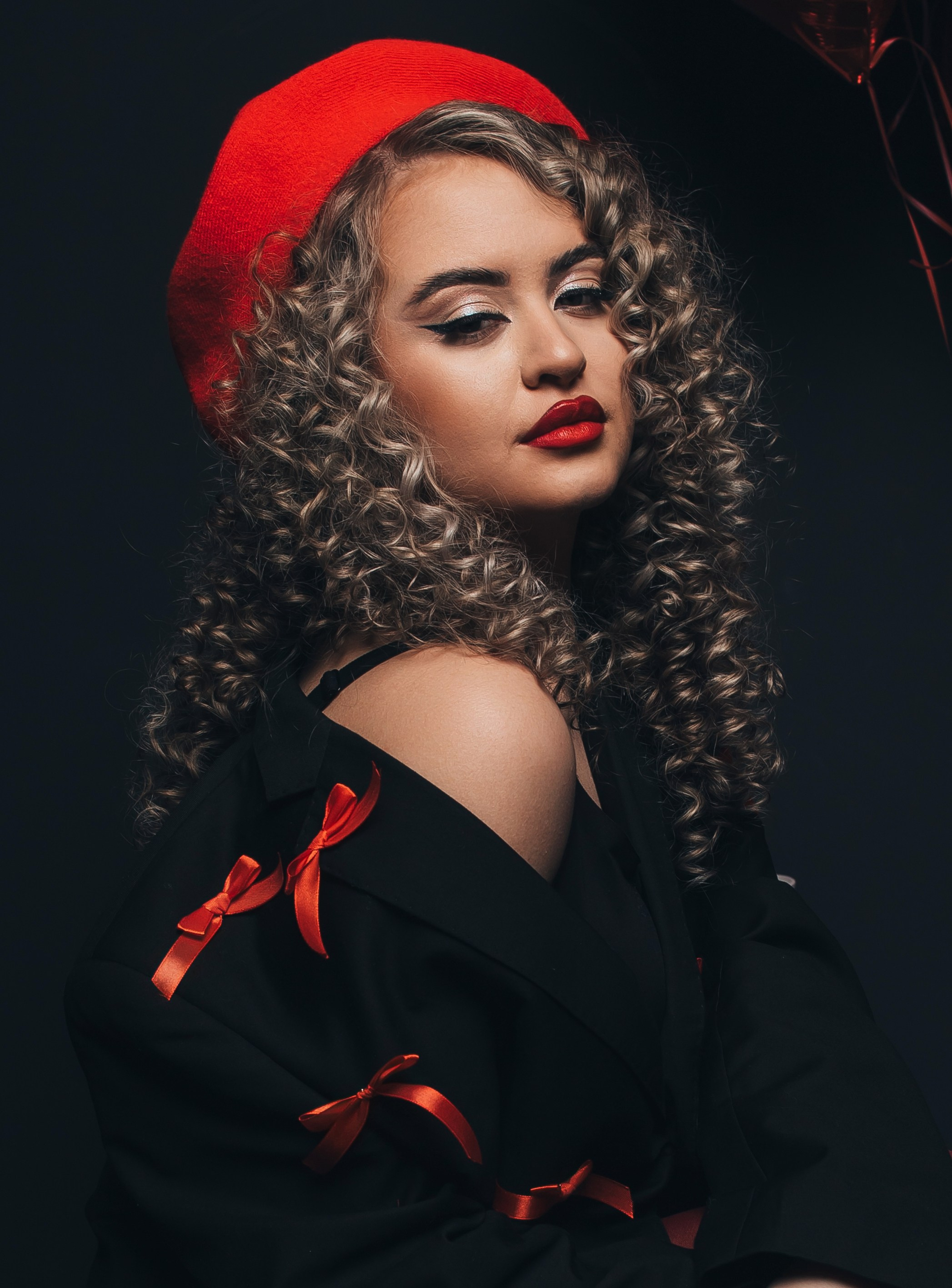 Фото день к 14 февраля.Эля