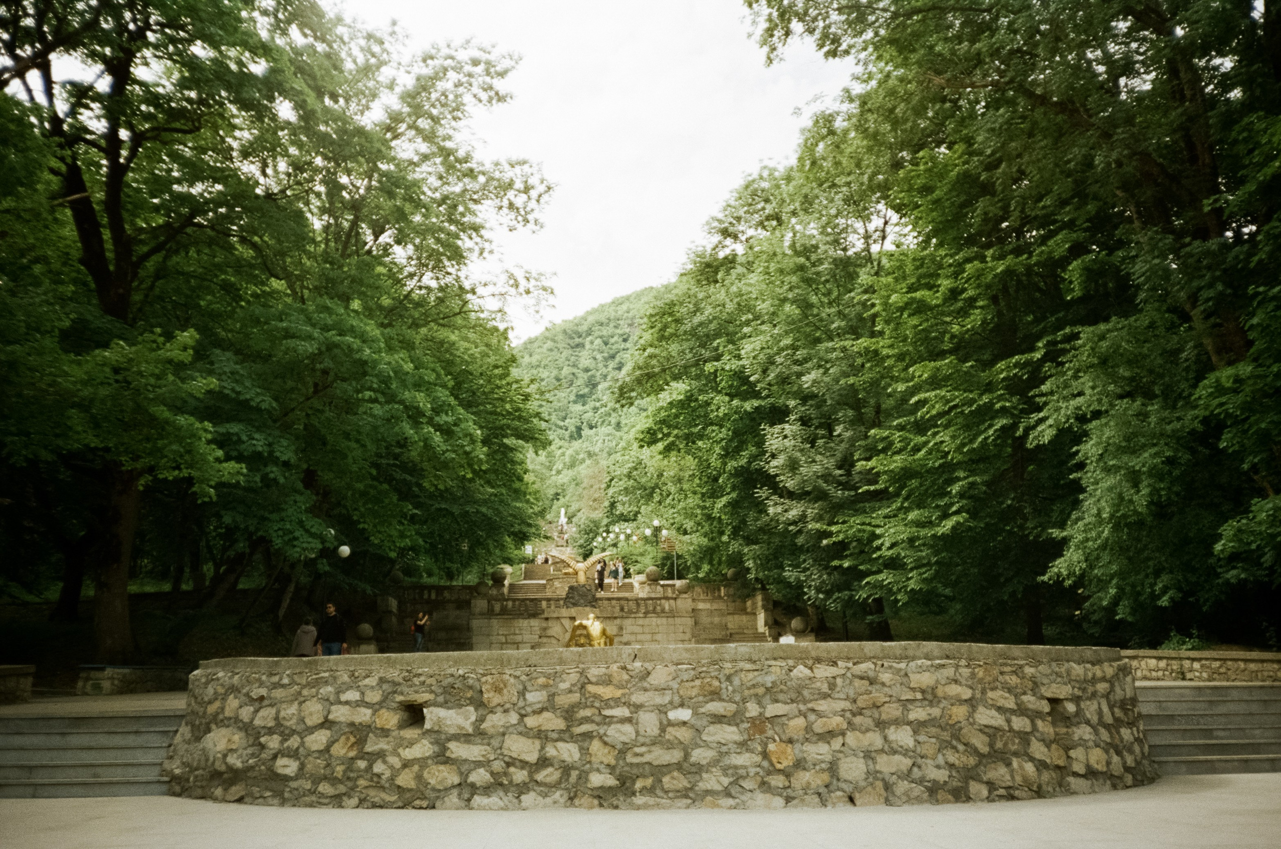 Каскадная лестница в Курортном парке Железноводска. 574 ступени красот. Фотограф-документалист Мария Осокина