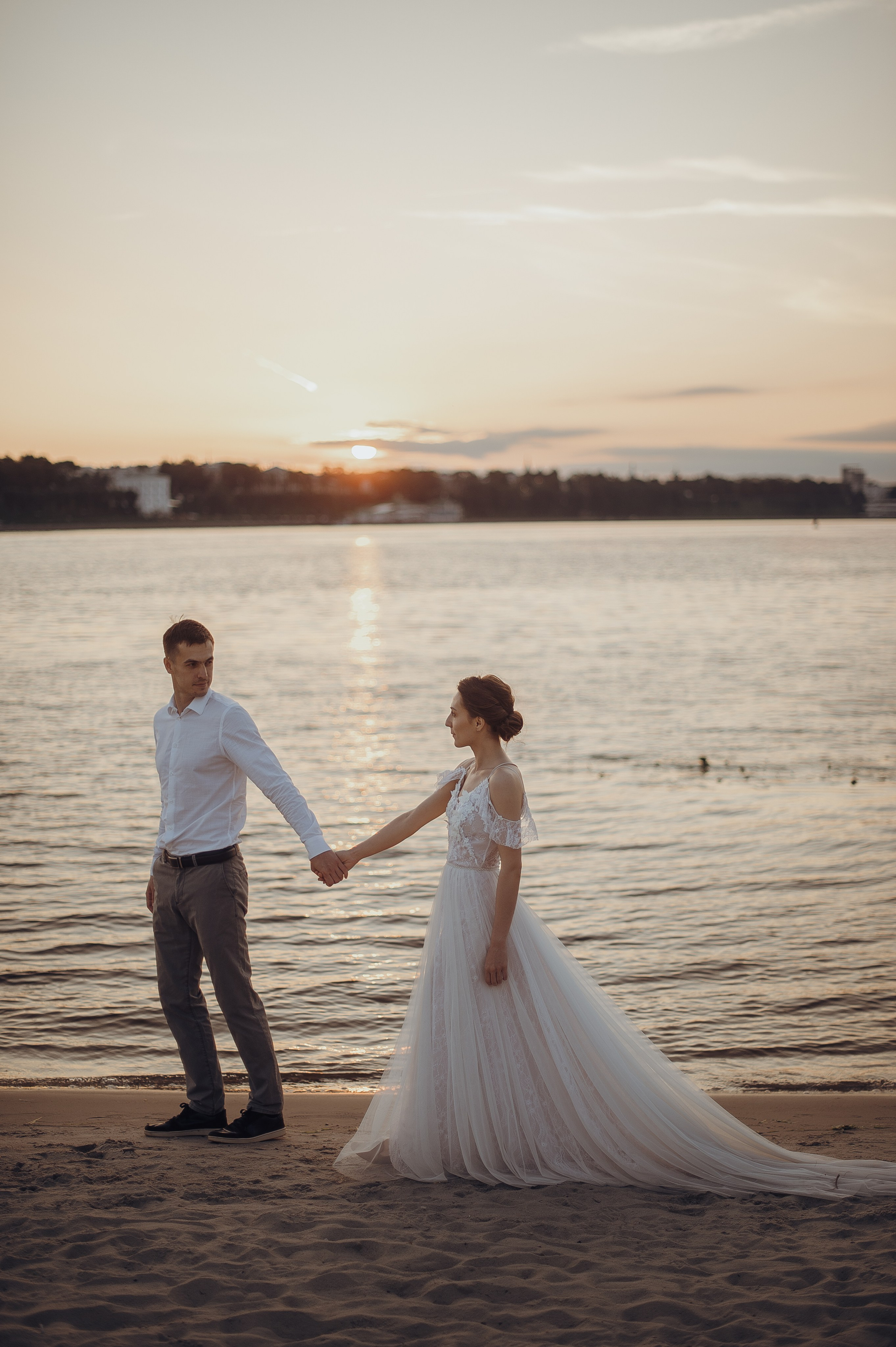 Свадебный вечер Ивана и Татьяны, любовь на закате. Свадебный фотограф в Ярославле Денис Медоваров