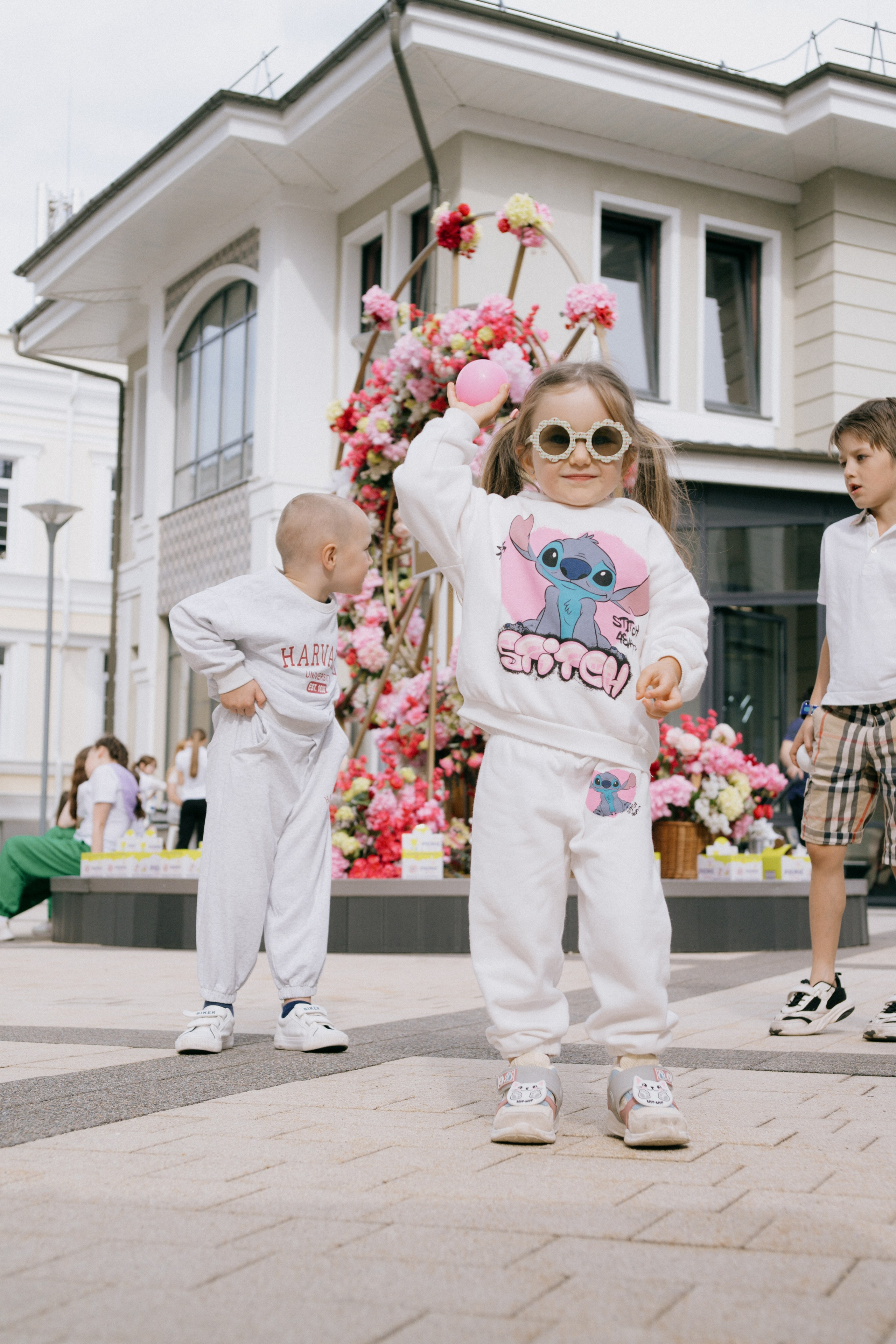 OK Mag SUMMER FEST 2025. Бэкстейдж и репортажный фотограф в Москве Артем Онацко