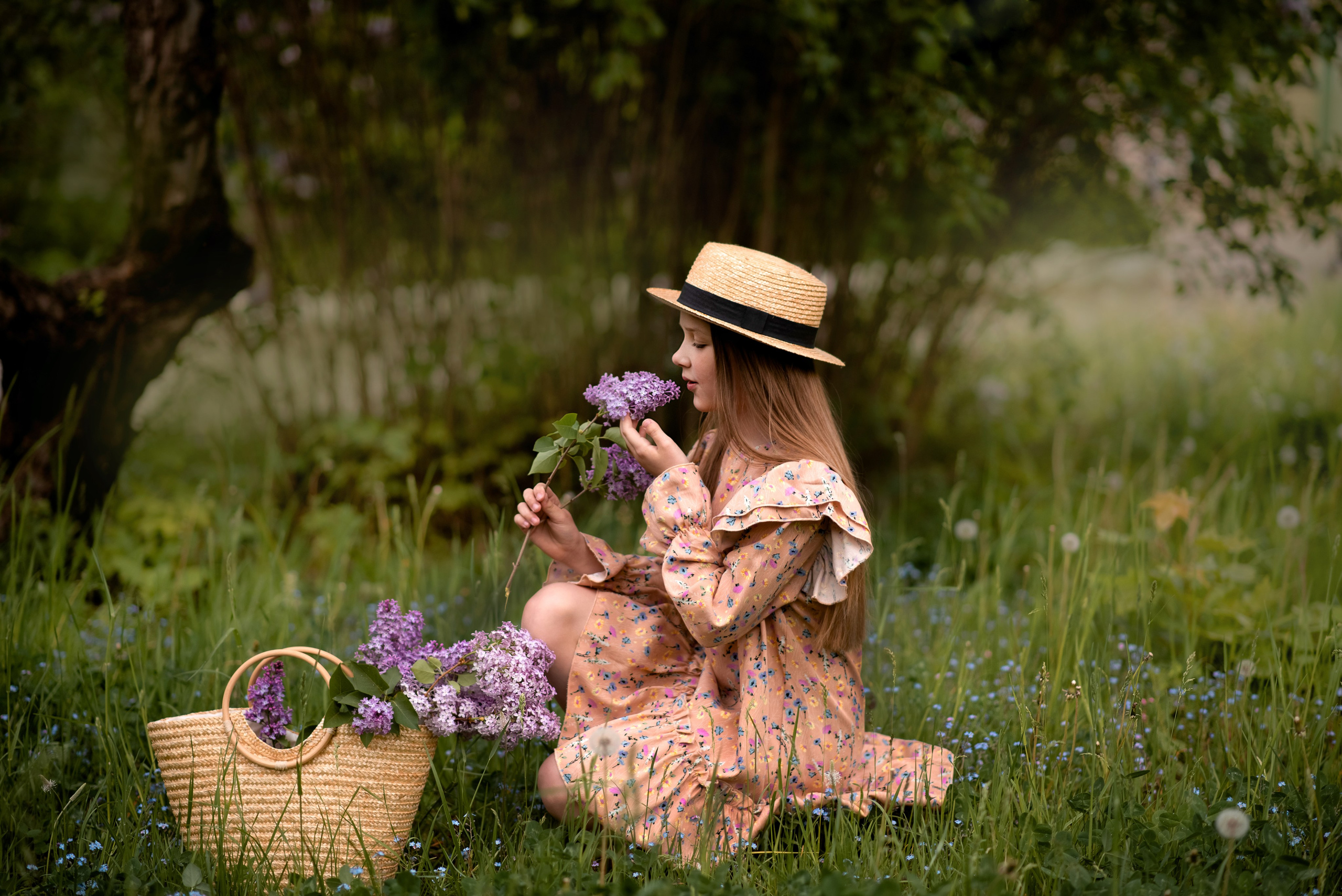 Александра. Фотосессия в цветущей сирени. Семейный и детский фотограф в Туле Светлана Воронкова
