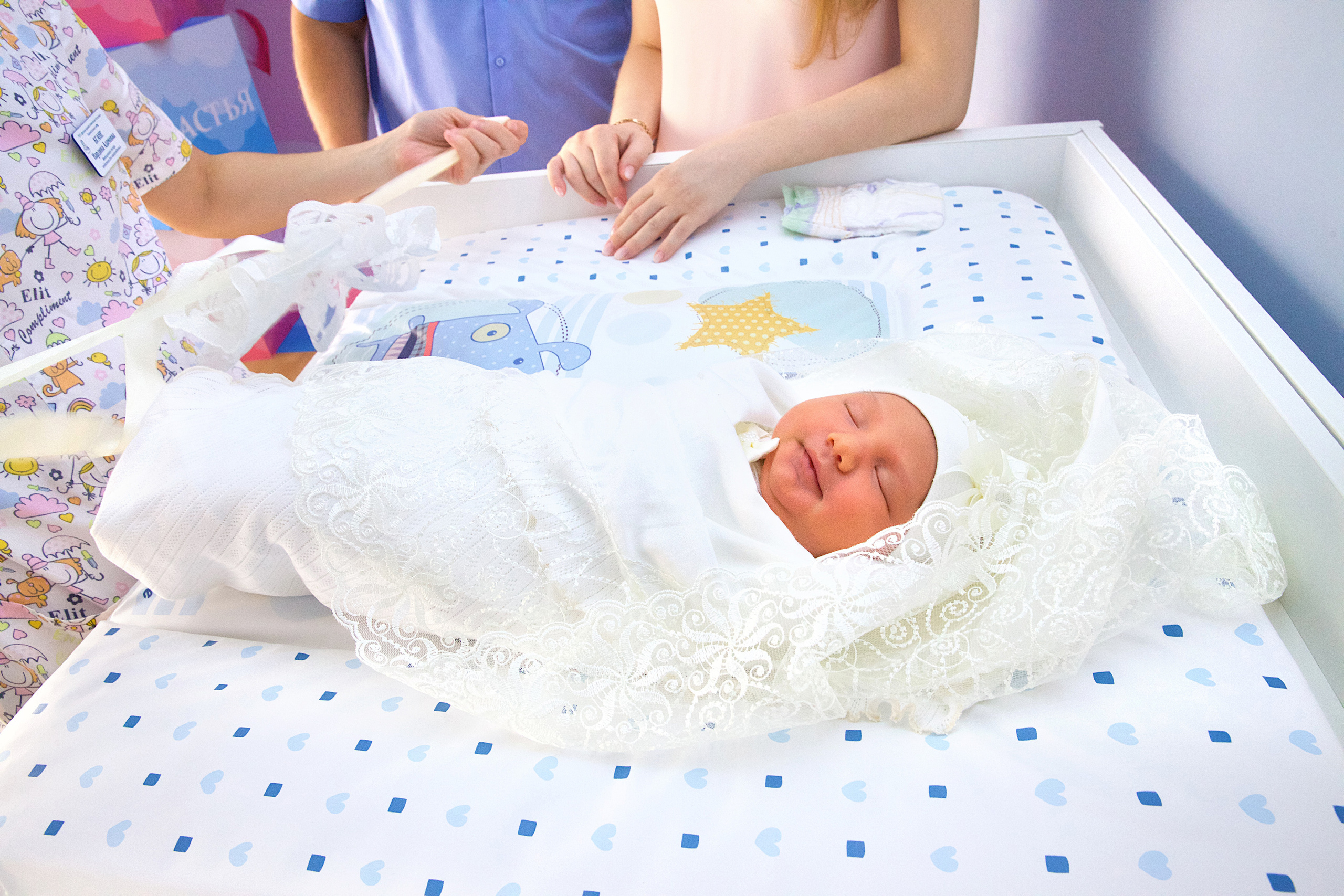 Смотреть Выписка. Детский фотограф новорожденных в Краснодаре Чижова Марина