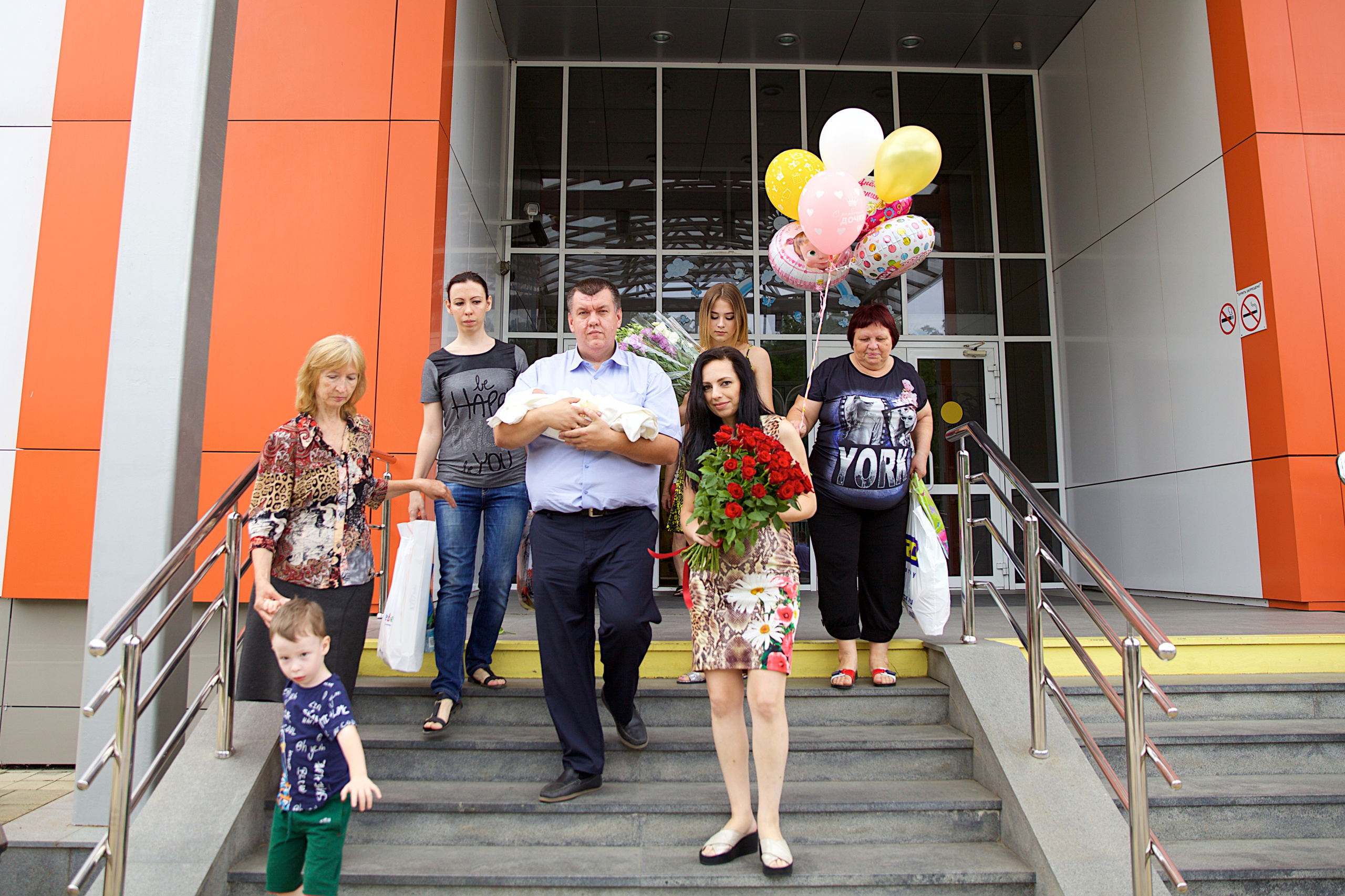 Смотреть Выписка. Детский фотограф новорожденных в Краснодаре Чижова Марина