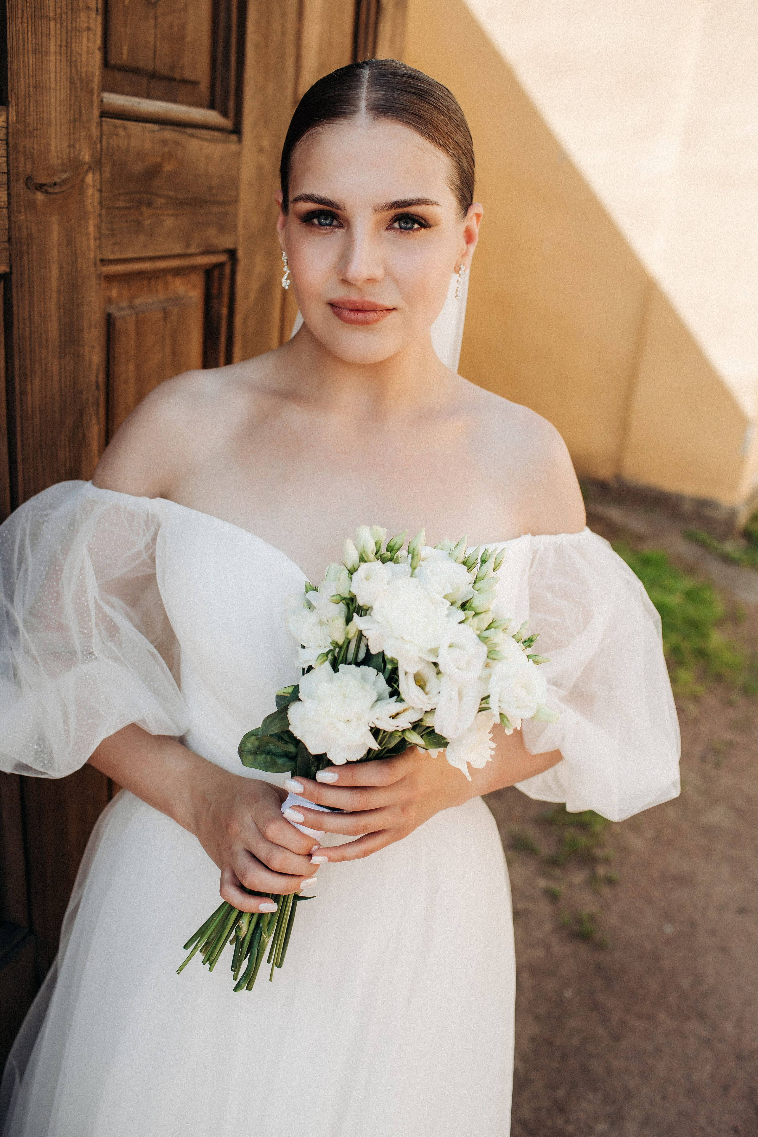 Vlad & Nadya (Saint-Petersburg, Russia). Destination wedding photographer Peter Letu