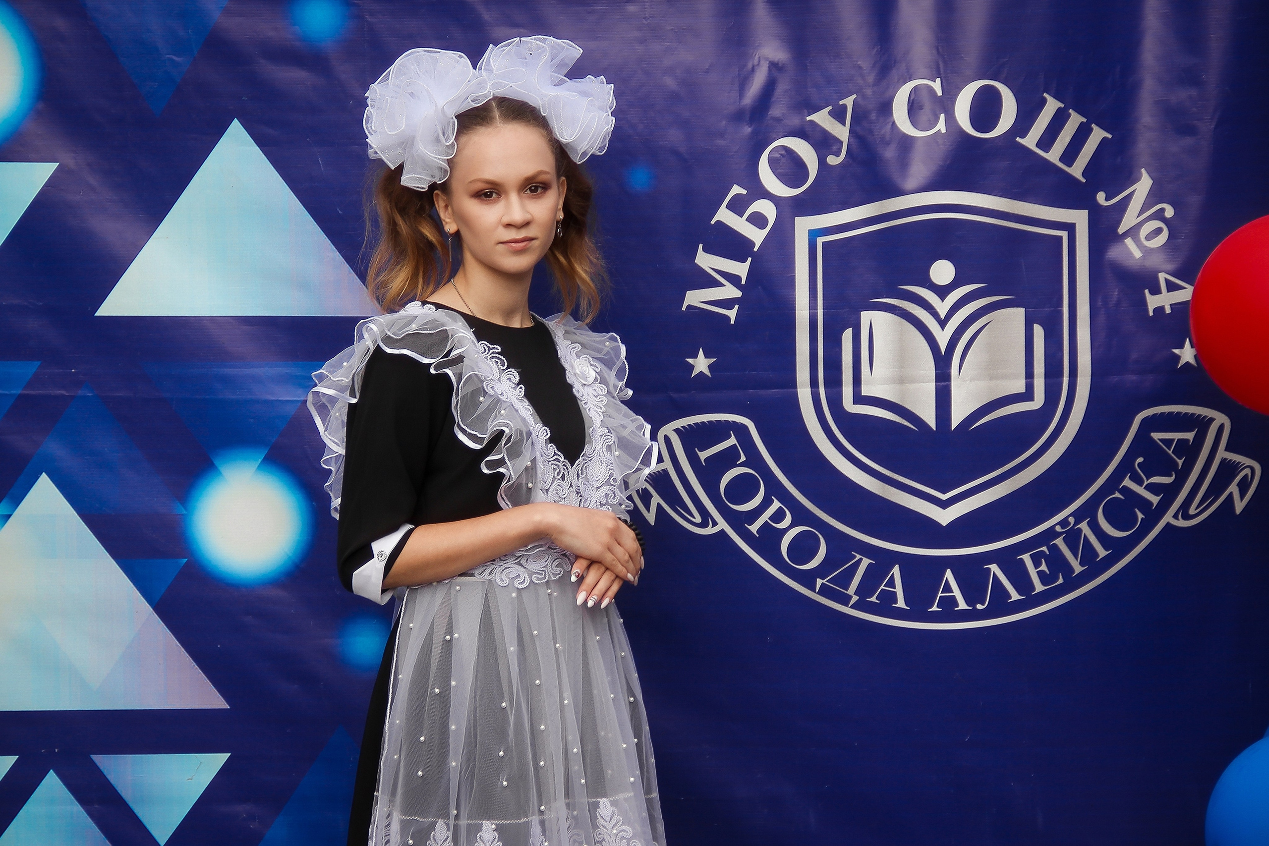 9-11 классы СЪЁМКИ ВЫПУСКНЫХ И ПОСЛЕДНИХ ЗВОНКОВ. Выпускные альбомы для школ и Детских садов в Барнауле /Выпускные/Свадебные/Детские/Семейные и др. виды съёмок /Фотограф Вера Валейко