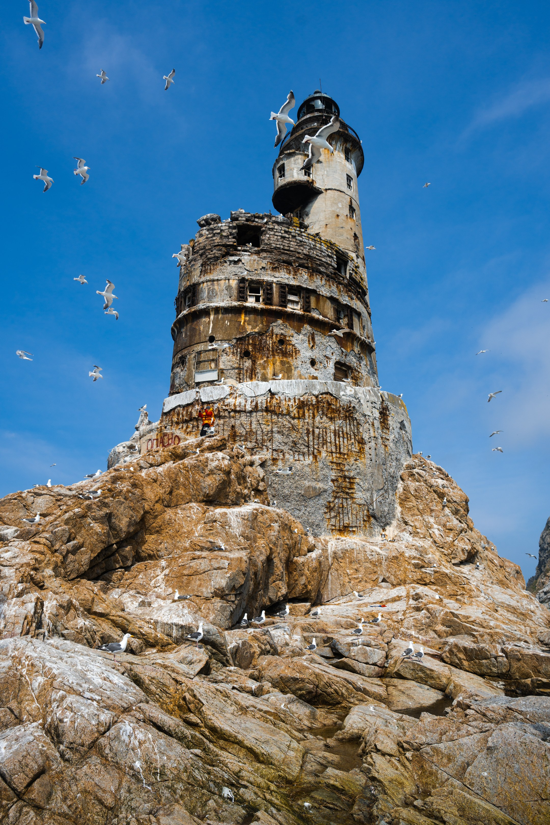 游览阿尼瓦灯塔. Ivan Zaitsev (IZIART) — 通过照片和视频创建文化代码