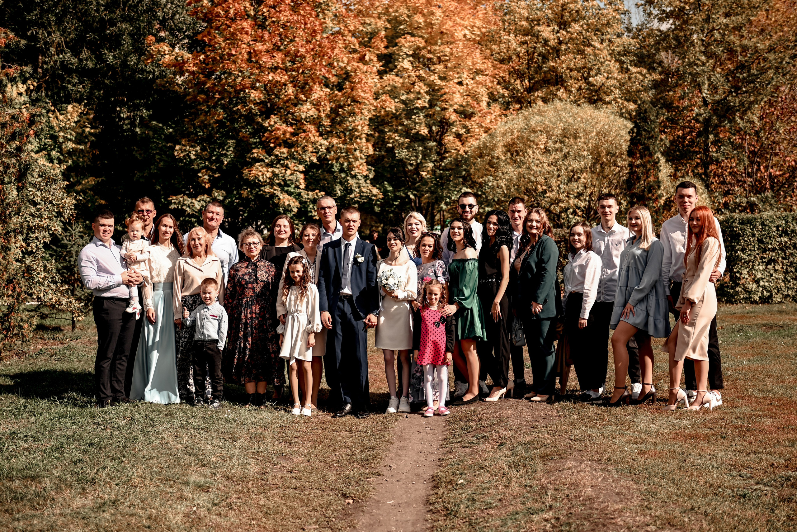 Небольшая часть фото со свадебной съемки Алексея и Даши. Свадебный, семейный, детский, контент фотограф в Омске Максим Ильин