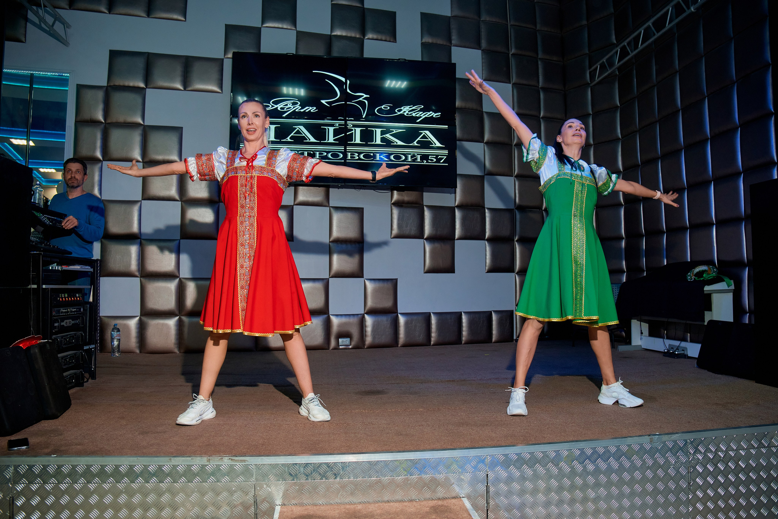 Благотворительная тренировка ЗУМБА. Арт-кафе «Чайка». Фотограф Таганрог Анна Трайжон