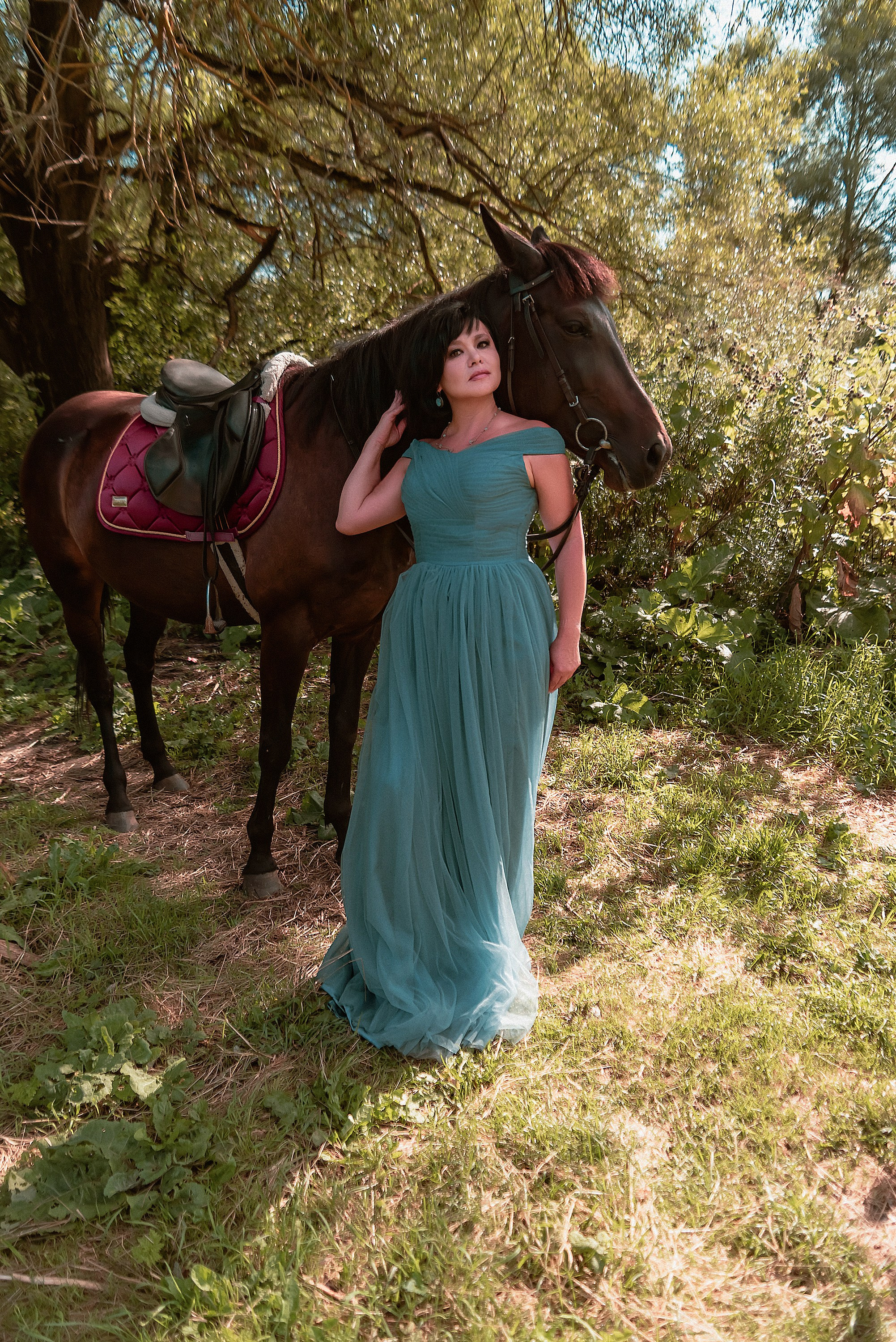 Красивые фотографии девушки на лошади.