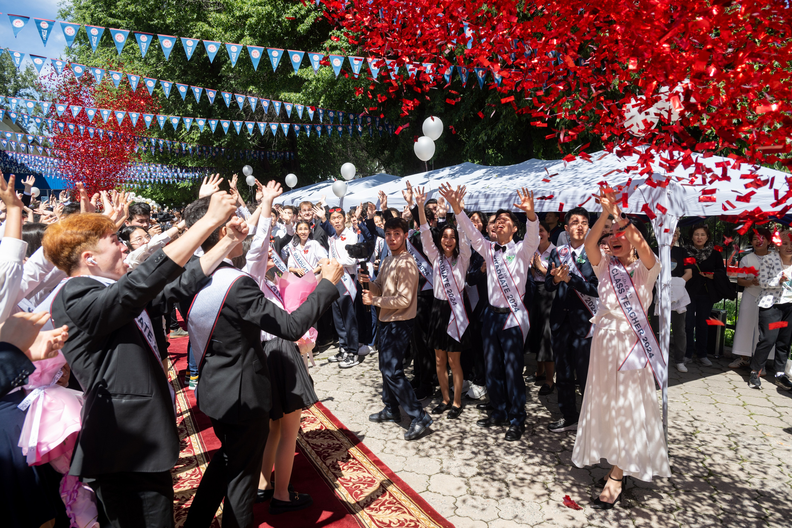 Вручениe | Линейка. Фото и видеосъемка в Алматы