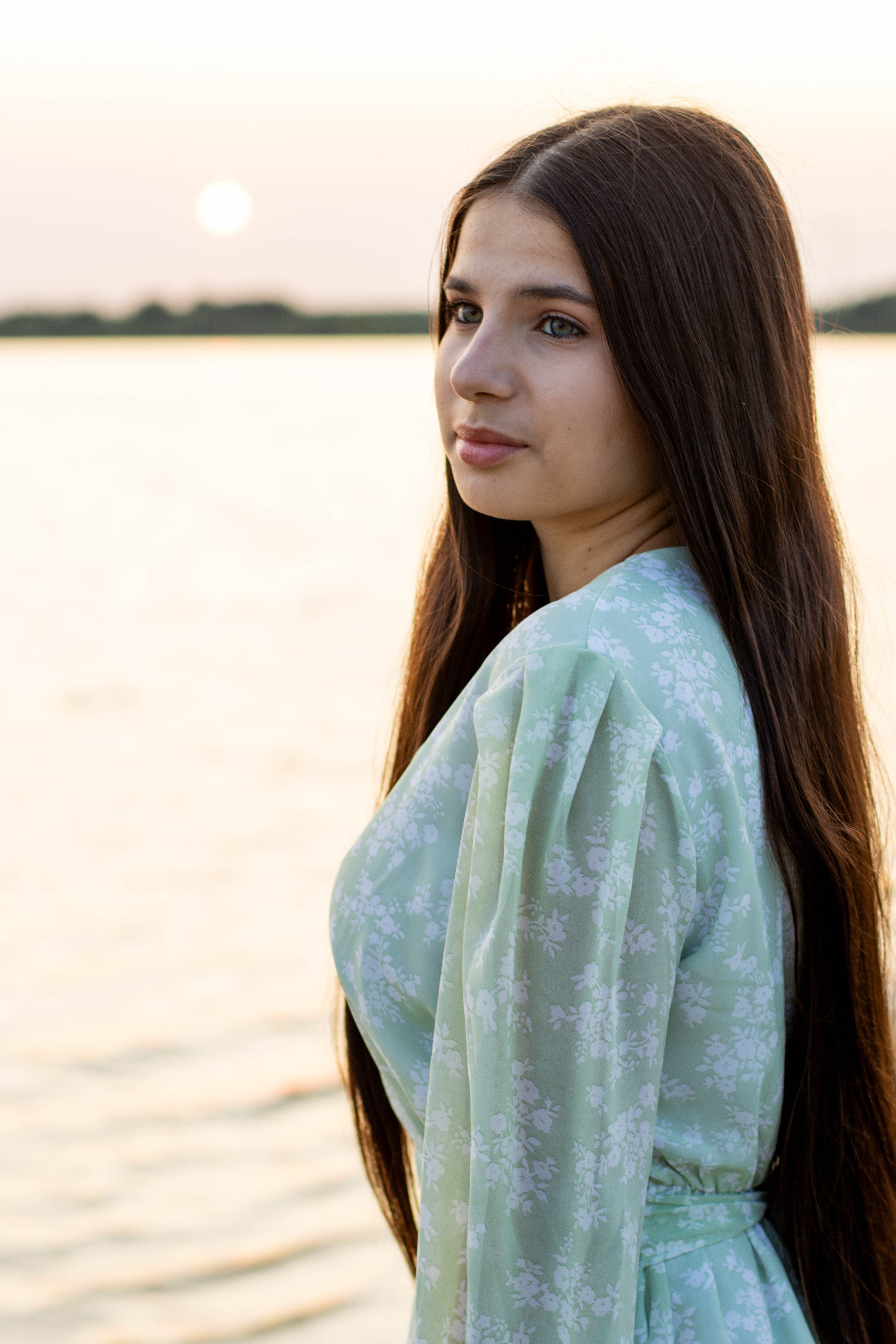 Эмилия у озера. Фотограф Татьяна Матрос