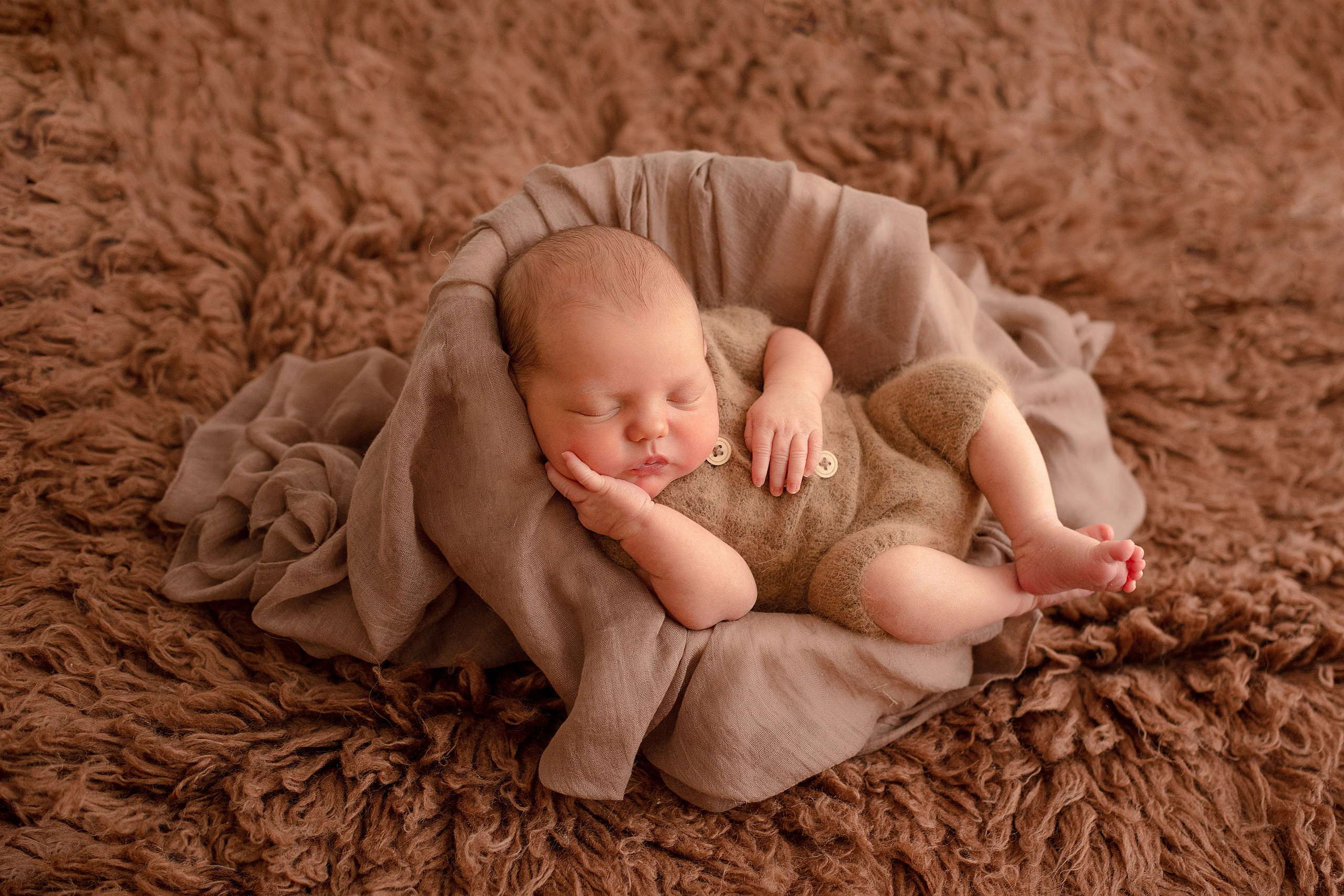 Новорожденные до 28 дней. Фотограф новорожденных в Тюмени