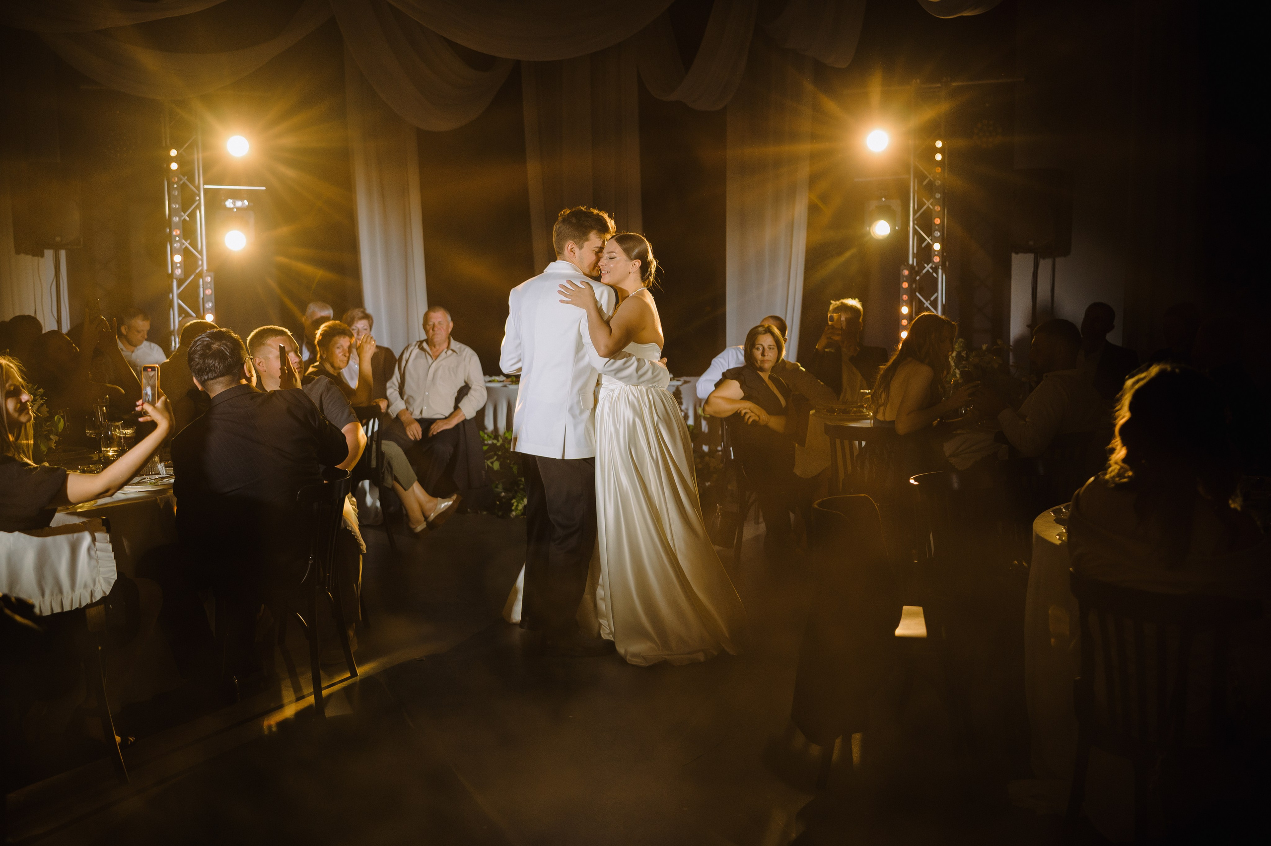 Свадебная фотосъемка в «Двор Стайки»