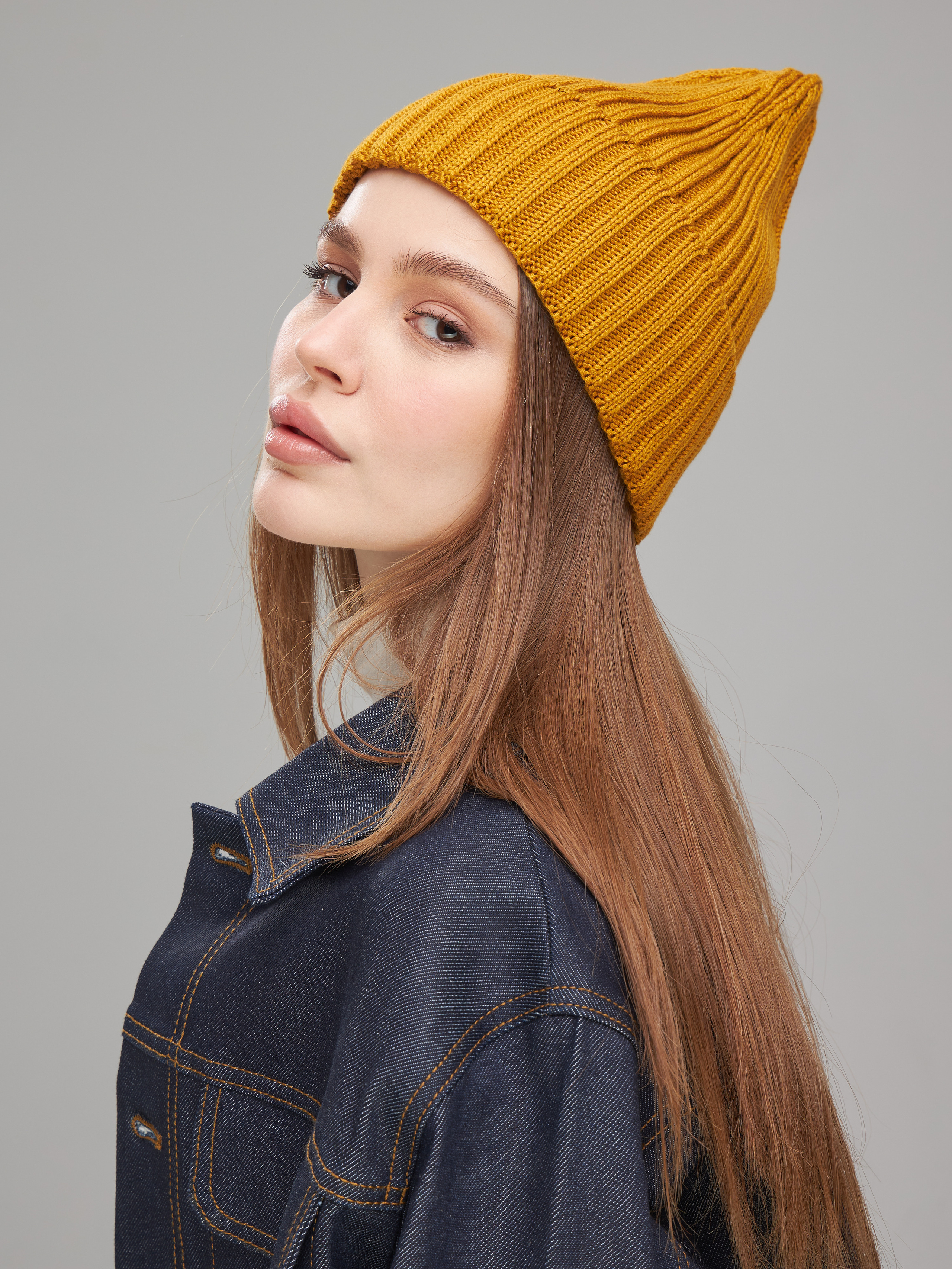 Фотосъемка шапок для маркетплейсов. Алексей Темнов — фотограф в Пятигорске