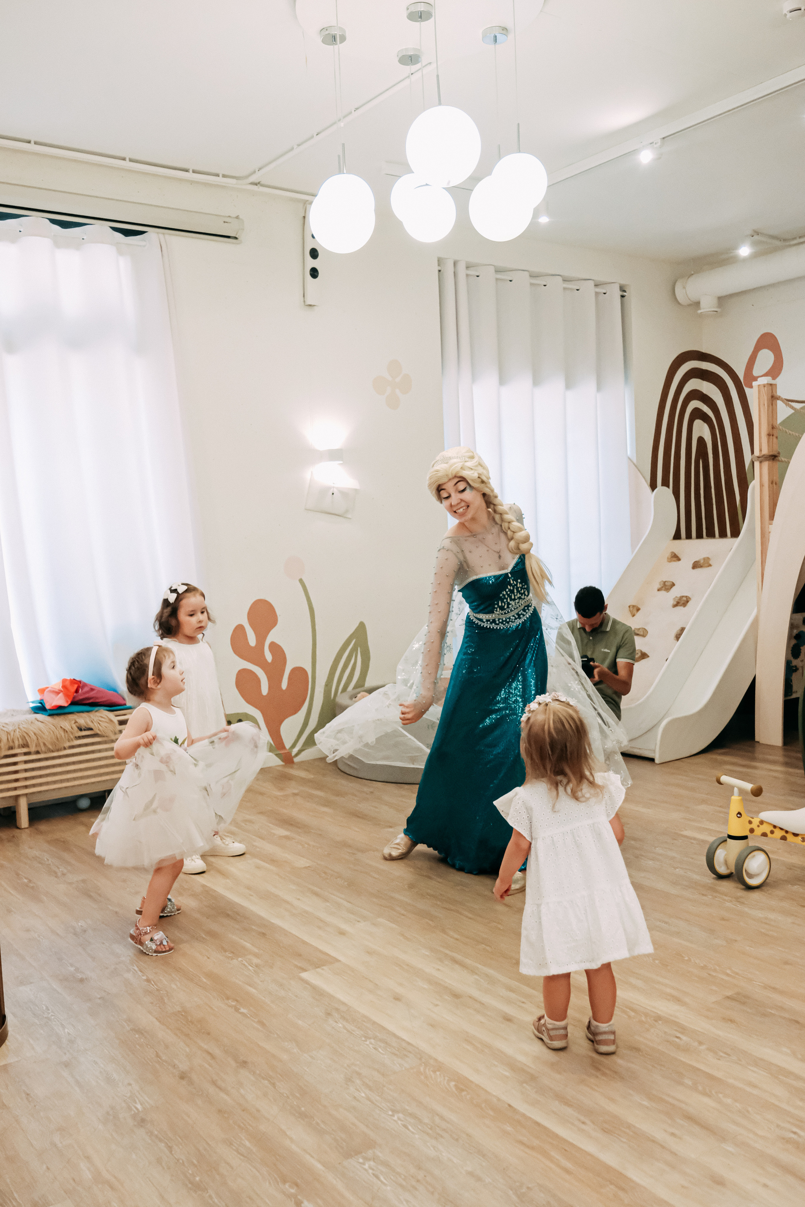 День Рождения " В гостях у Эльзы». Свадебный и семейный фотограф в Санкт-Петербурге Светлана Лантратова