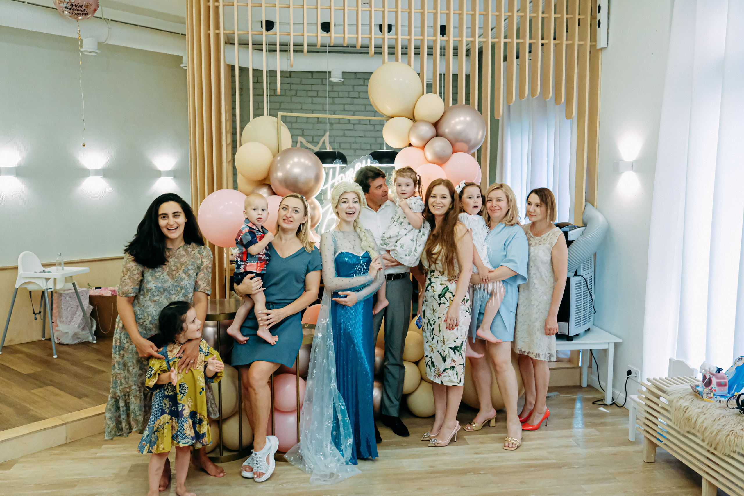 День Рождения " В гостях у Эльзы». Свадебный и семейный фотограф в Санкт-Петербурге Светлана Лантратова