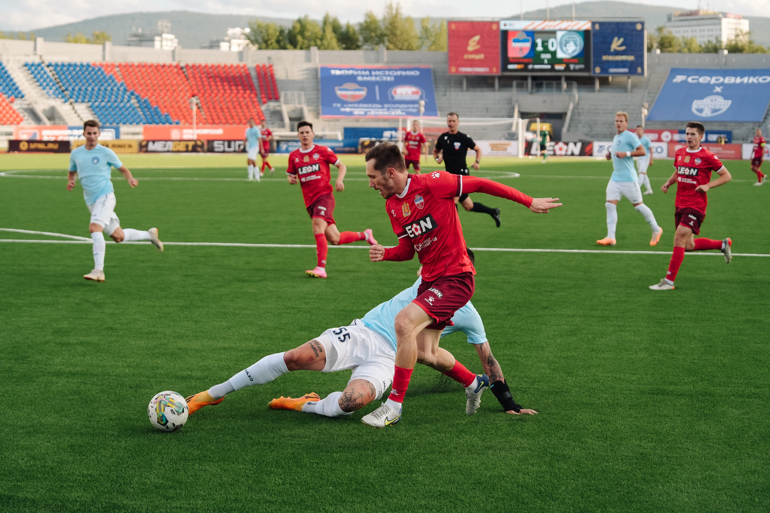 Футбол. Репортажный фотограф Красноярск Алекс Чампакхам