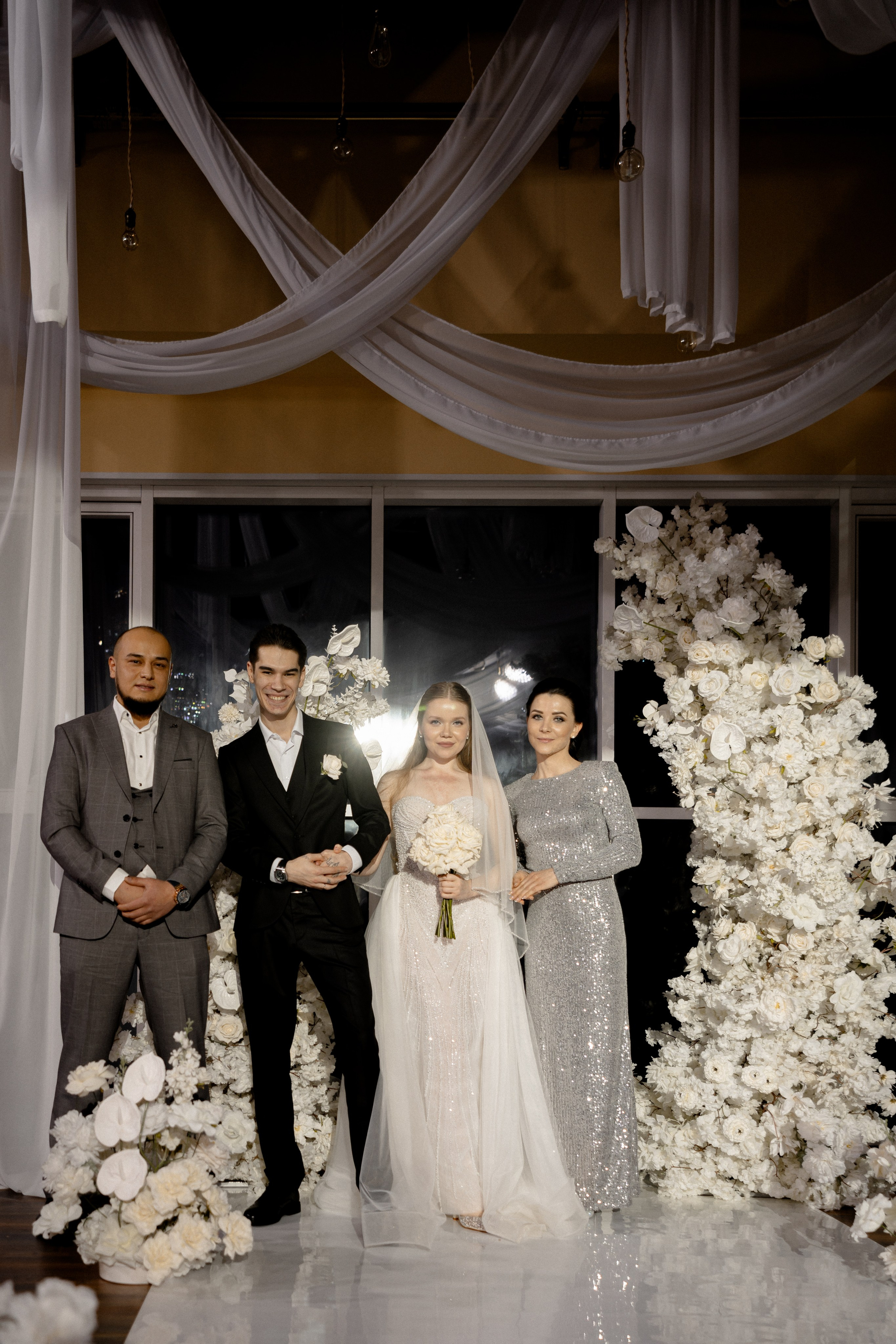 СВАДЕБНАЯ СЬЕМКА СБОРОВ В ОТЕЛЕ И ВЫЕЗД НА ЦЕРЕМОНИЮ (СНЯТО В СИБИРЕ В НИЖНЕВАРТОВСКЕ). Профессиональный фотограф, Санкт-Петербург — Виктория Богомолова