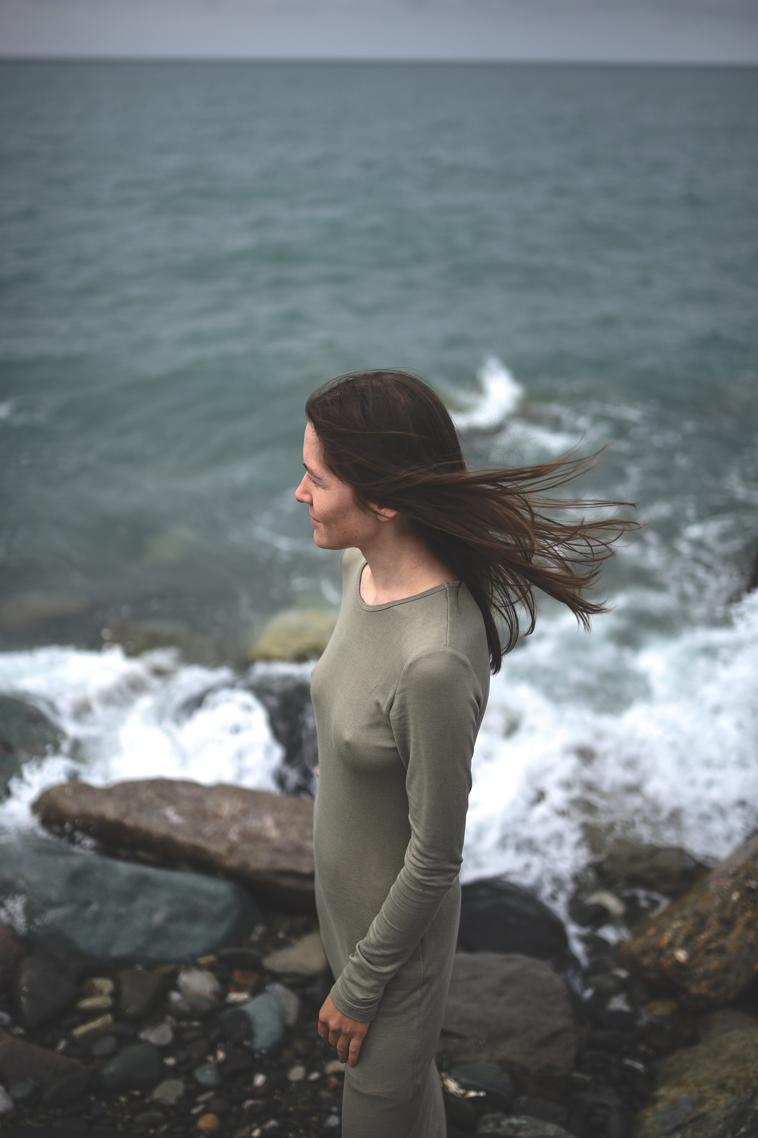 Alina and the Sea. Anastasia Serdyuk, travel photographer, travel photo, portraits, stories, fineart prints