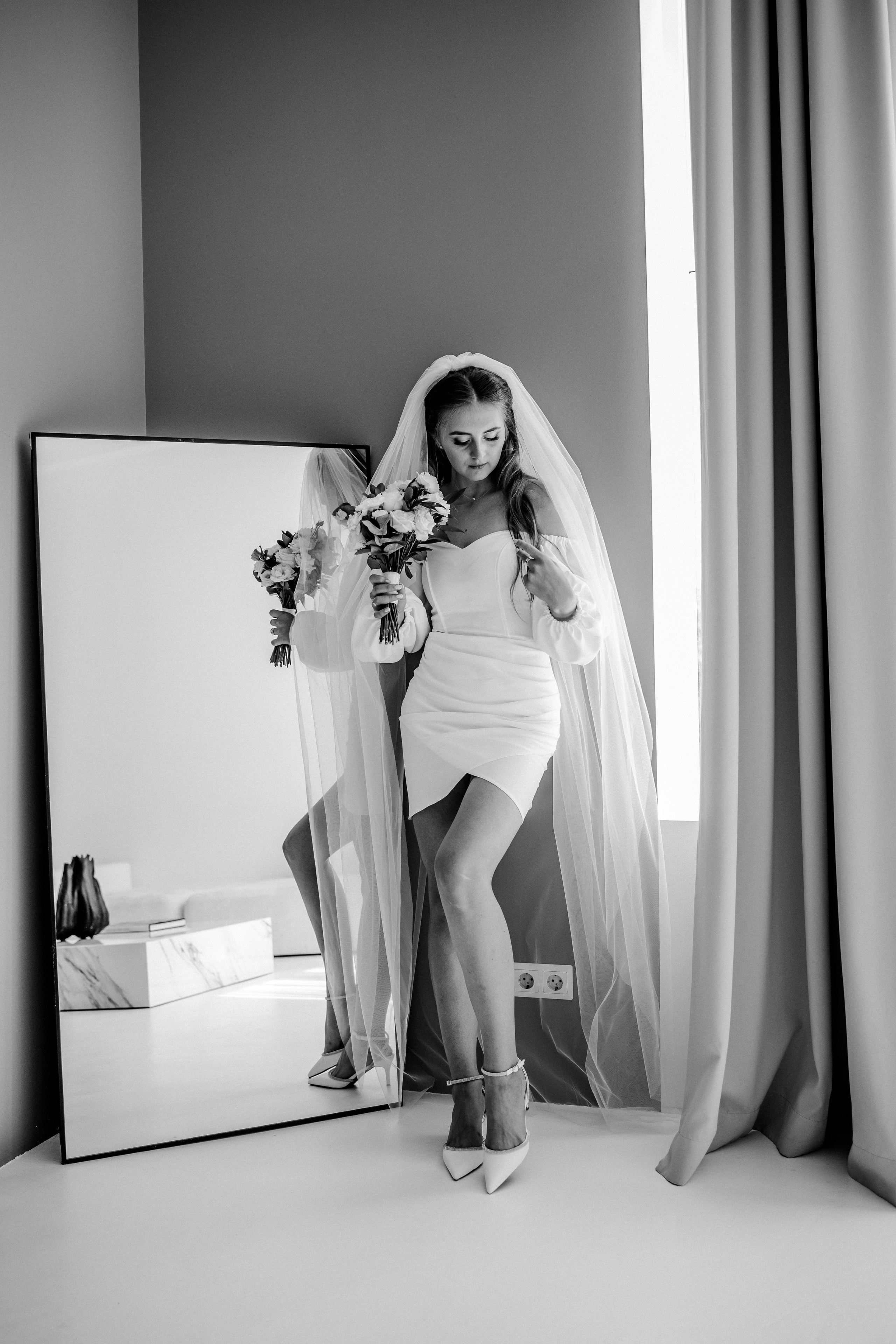 Свадебная прогулка. Эвелина и Дмитрий. Свадебная фотография. Арина Рубах