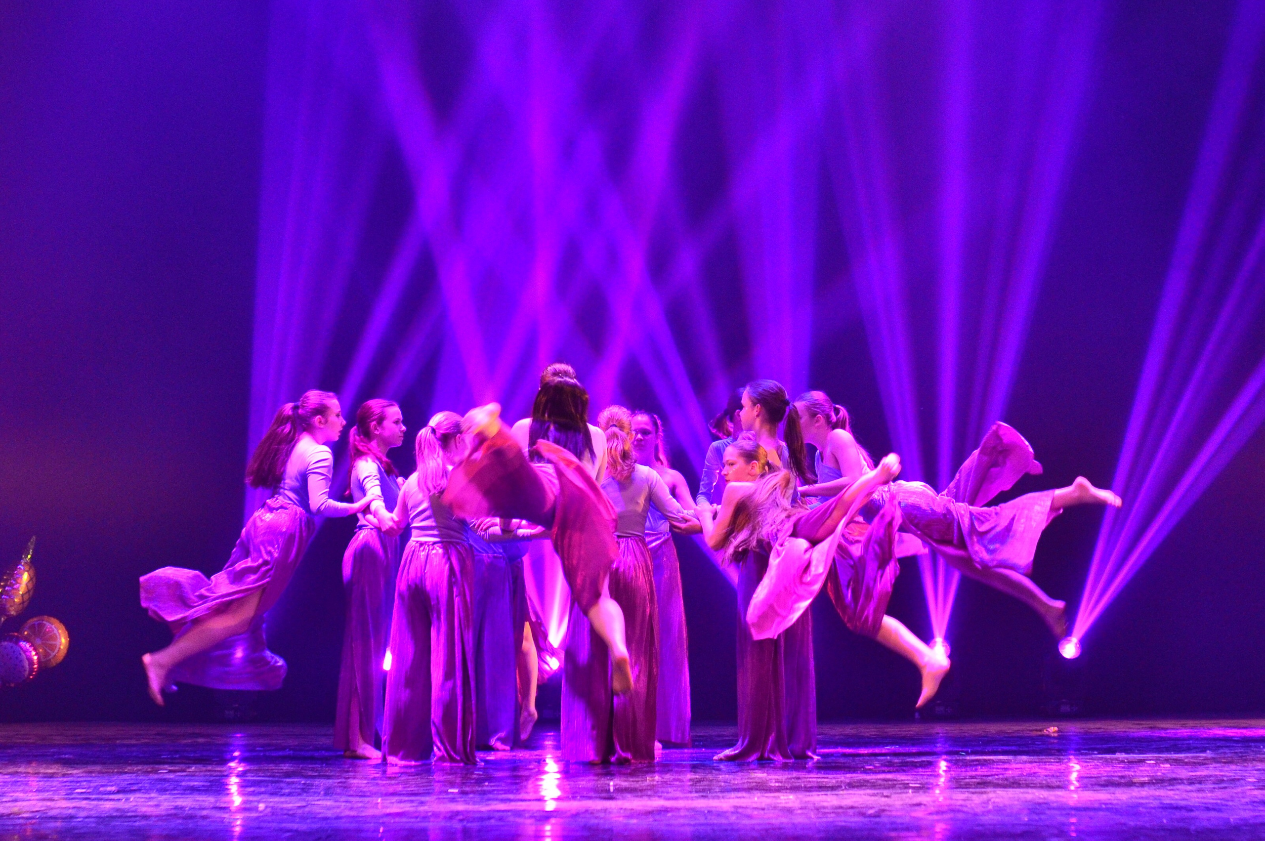 Танцы. Фото детских спортивных мероприятий и всякое интересное через объектив