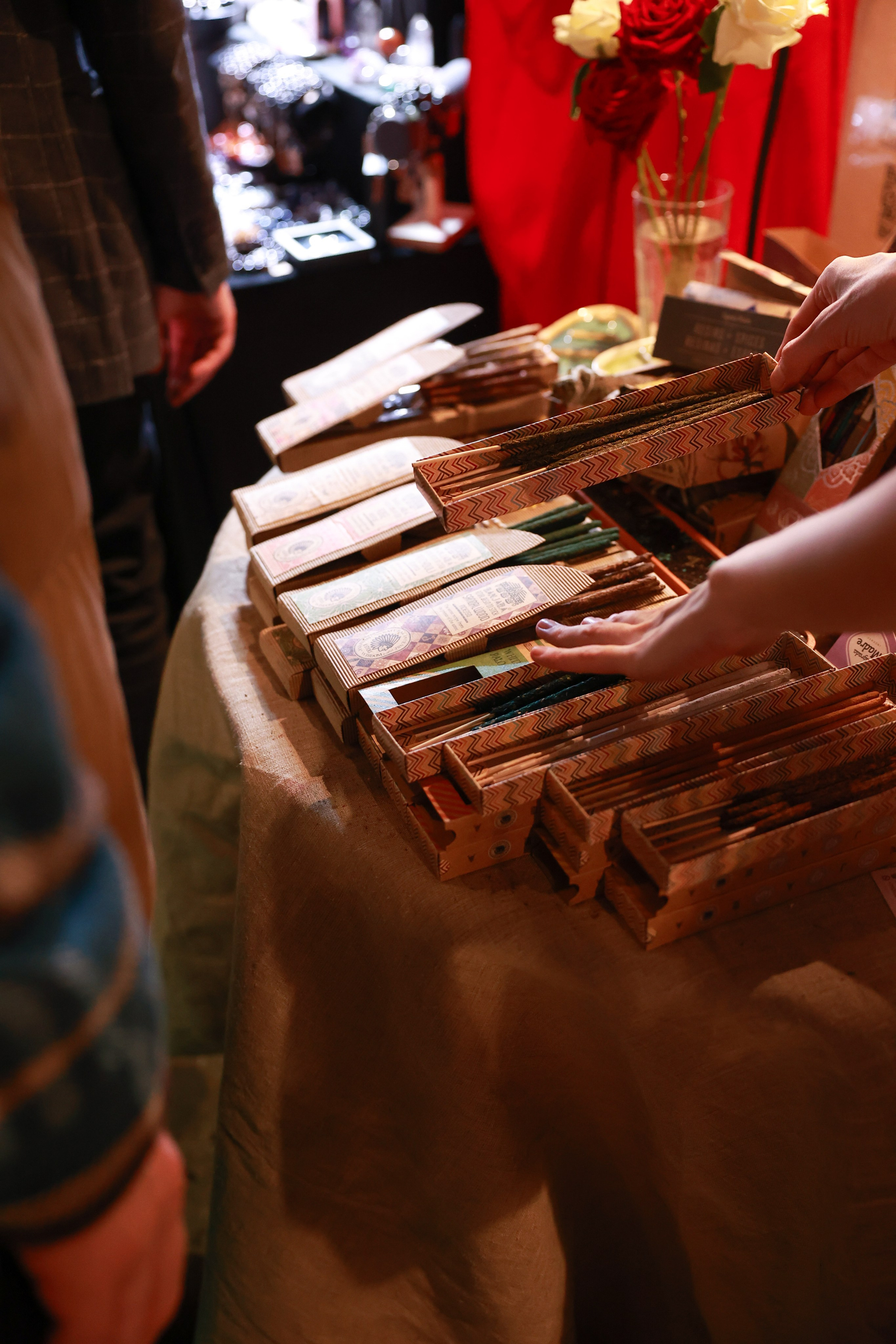 7–8 марта 2025 в пространстве «Три вокзала. Депо» / День 1 / фото Саша Жукова. Фотоотчеты «Ламбада-маркета»