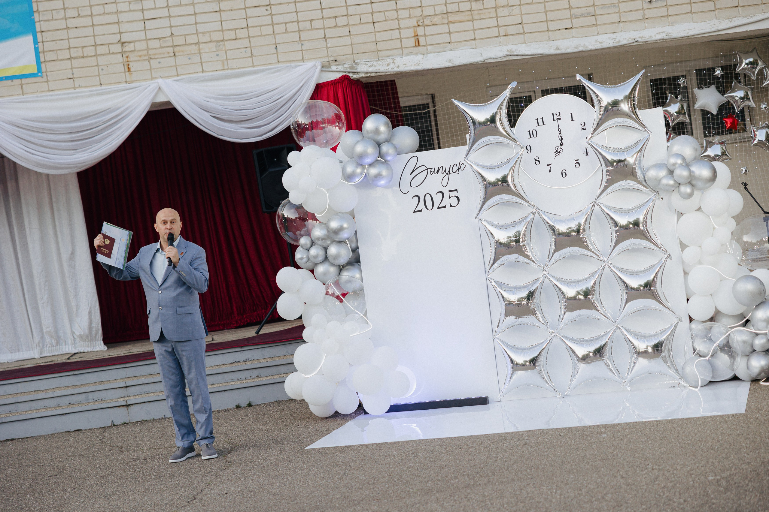 Вручение аттестатов. Свадебный фотограф Роман Еремеев