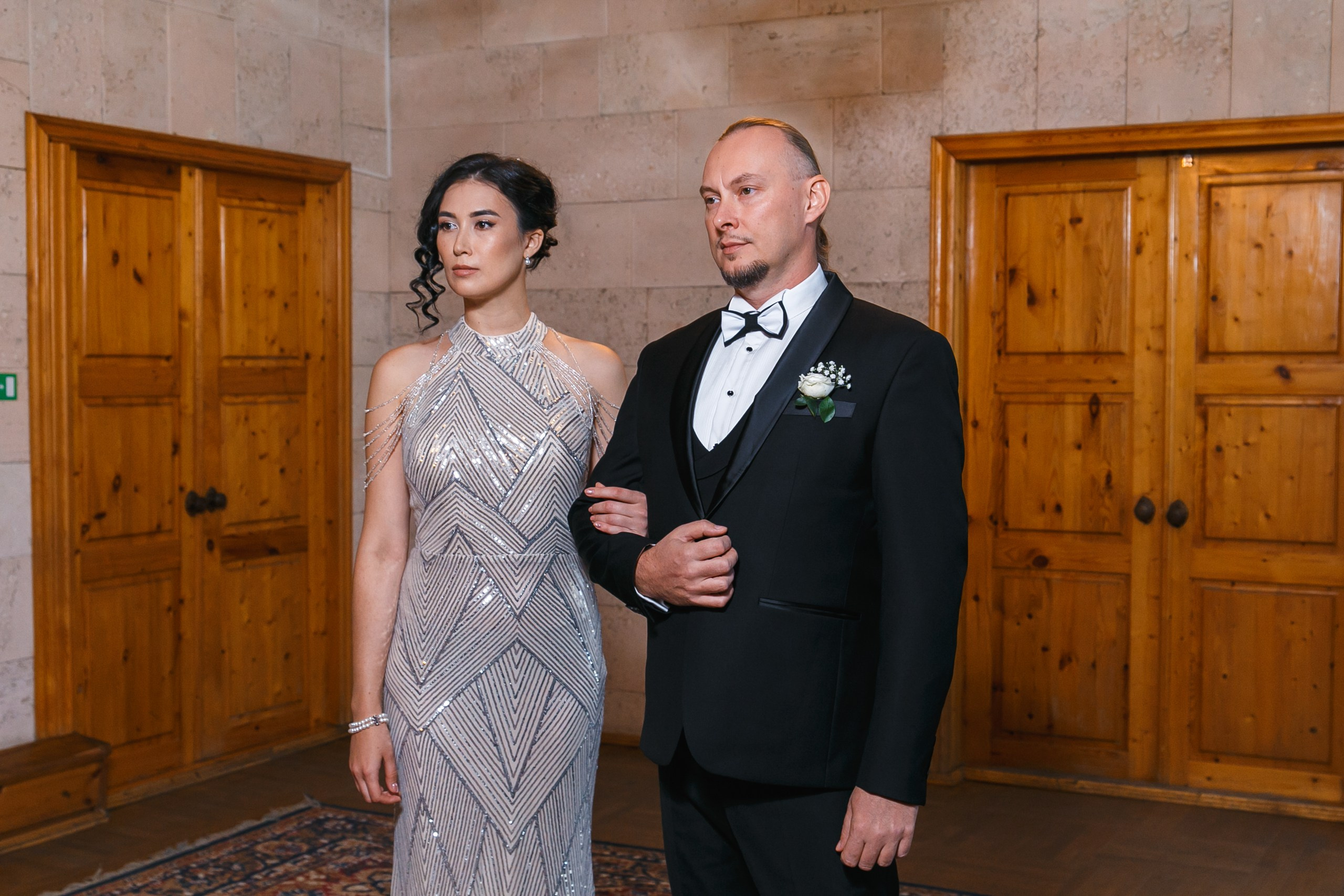 Ксения и Александр: поженились и погуляли в парке санатория Горная поляна. Событийный фотограф Максим Бескоровайновнов