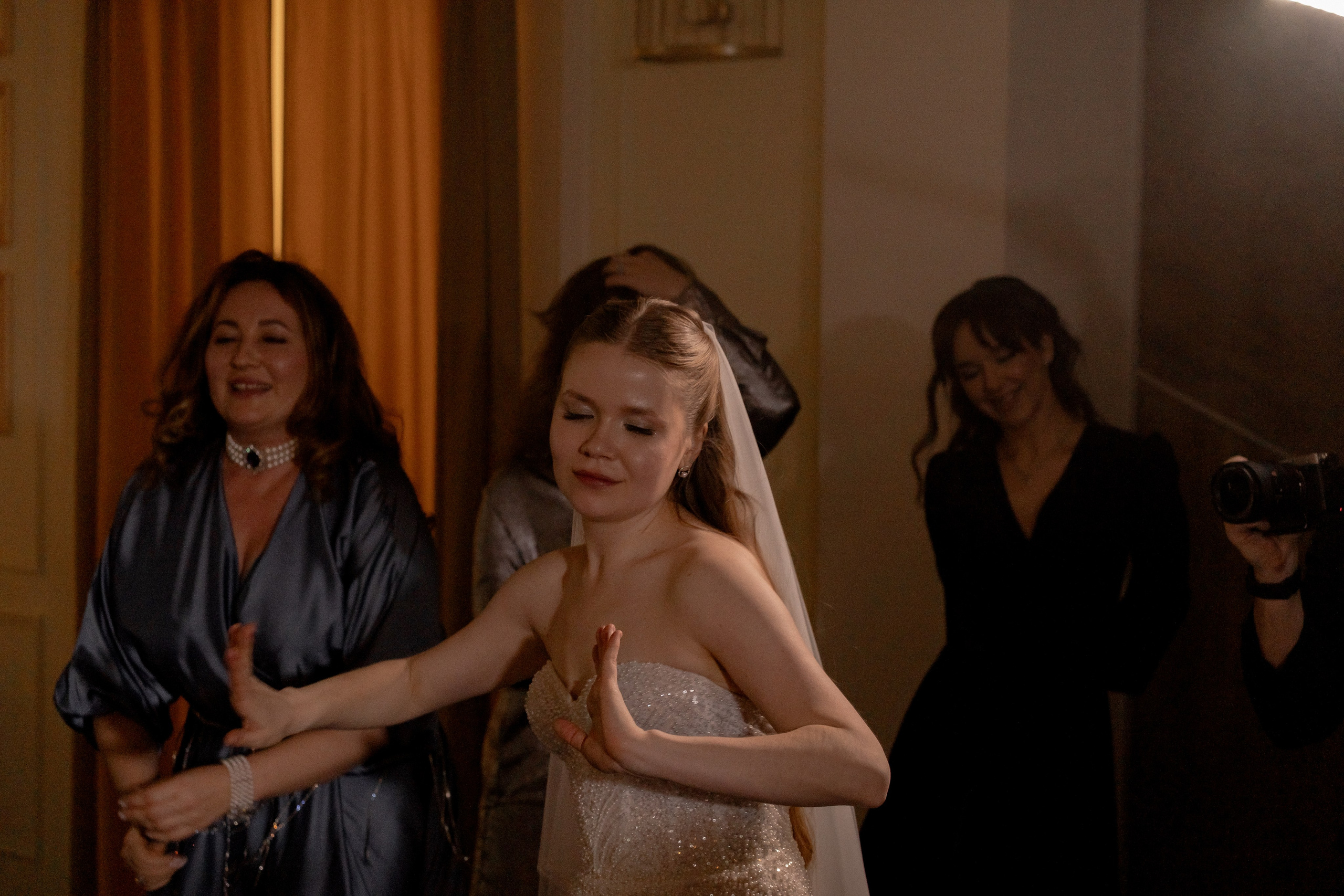 СВАДЕБНЫЙ БАНКЕТ (СНЯТО В СИБИРЕ В НИЖНЕВАРТОВСКЕ). Профессиональный фотограф, Санкт-Петербург — Виктория Богомолова