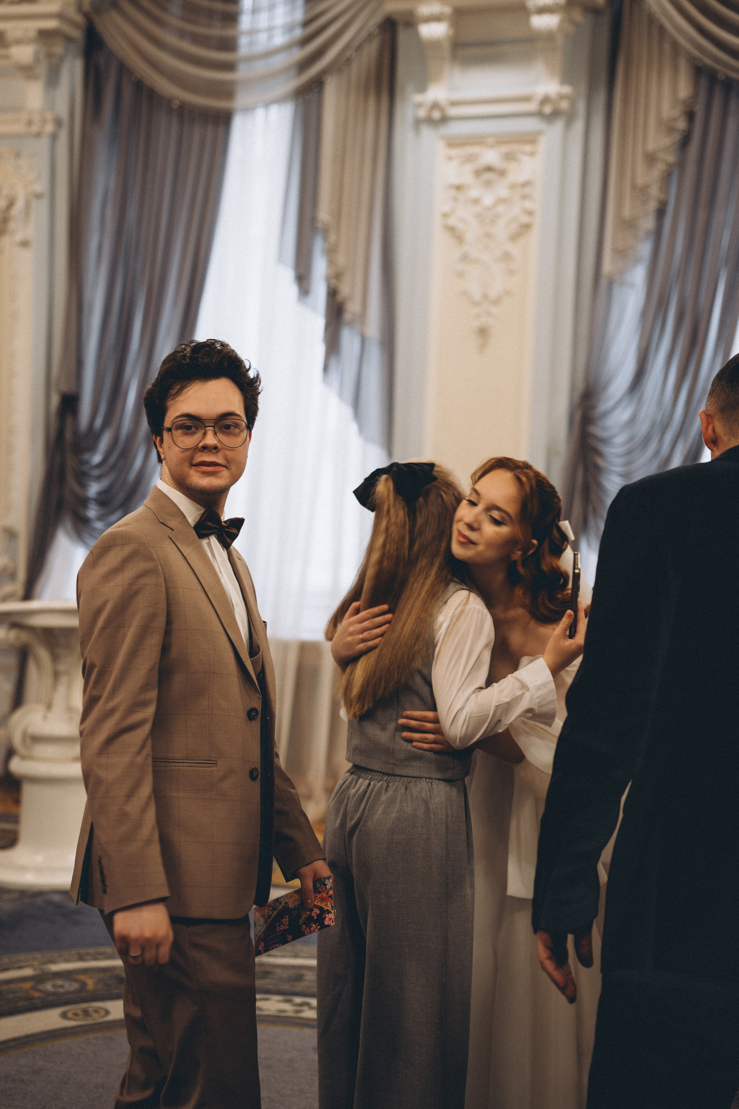 СВАДЕБНАЯ СЬЕМКА ВО ВТОРОМ ДВОРЦЕ С ГОСТЯМИ И ПРОГУЛКА В ТАВРИЧЕСКОМ САДУ. Профессиональный фотограф, Санкт-Петербург — Виктория Богомолова