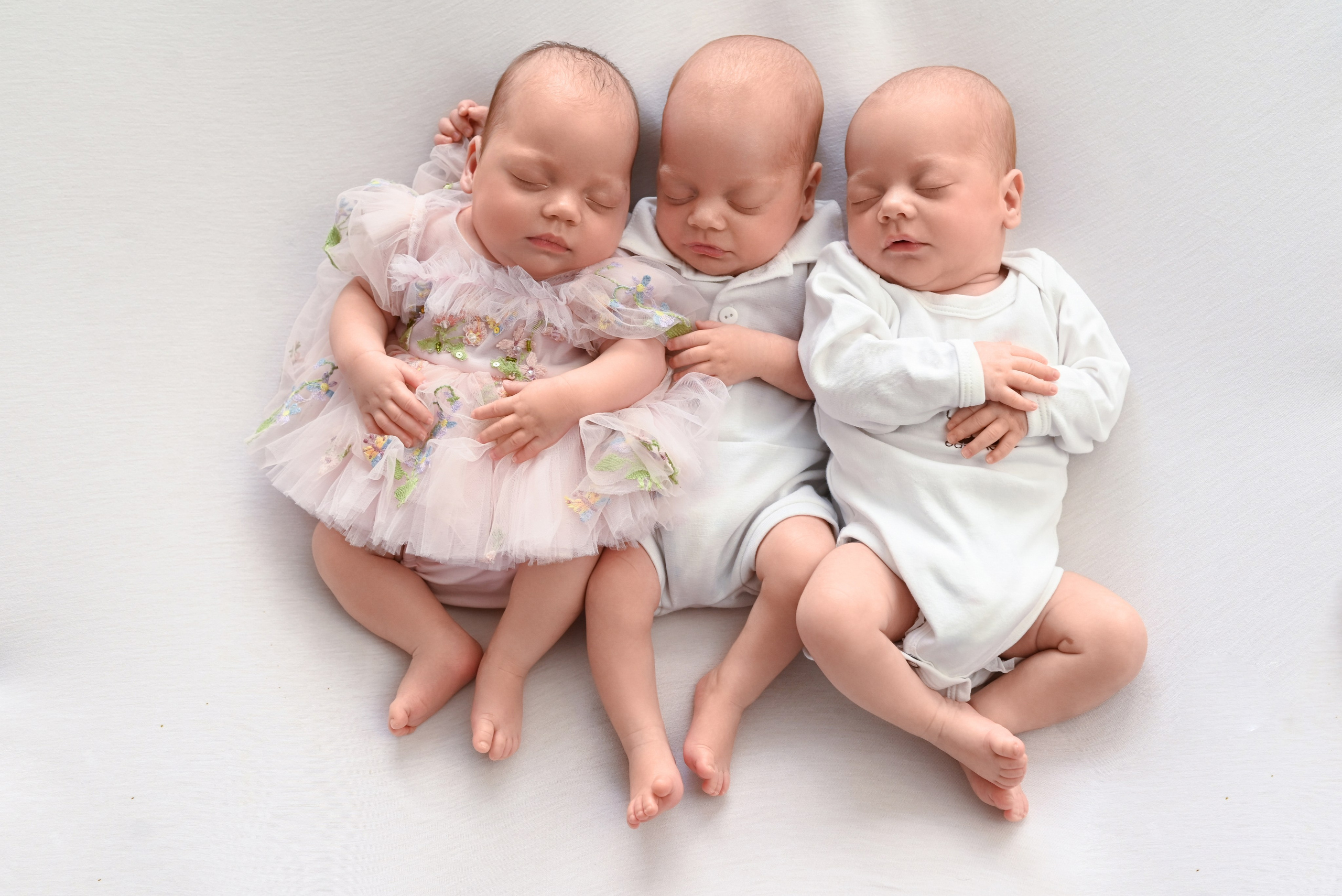 Тройняшки. Newborn42.ru Фотограф новорожденных  г. Кемерово Агафонова Жанна