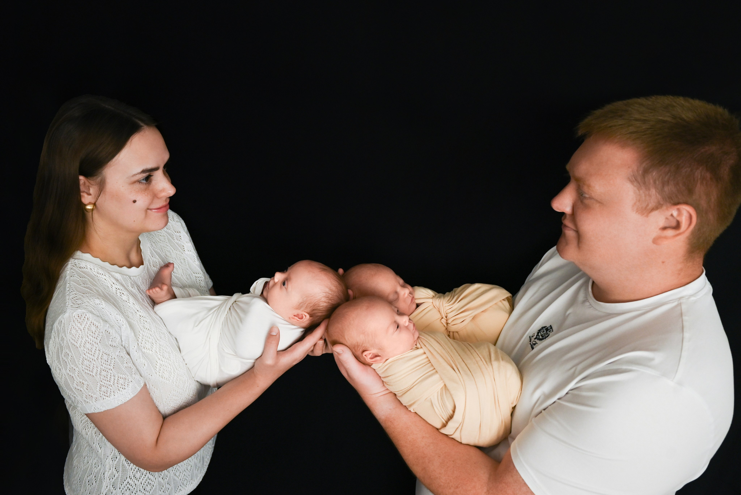 Тройняшки. Newborn42.ru Фотограф новорожденных  г. Кемерово Агафонова Жанна
