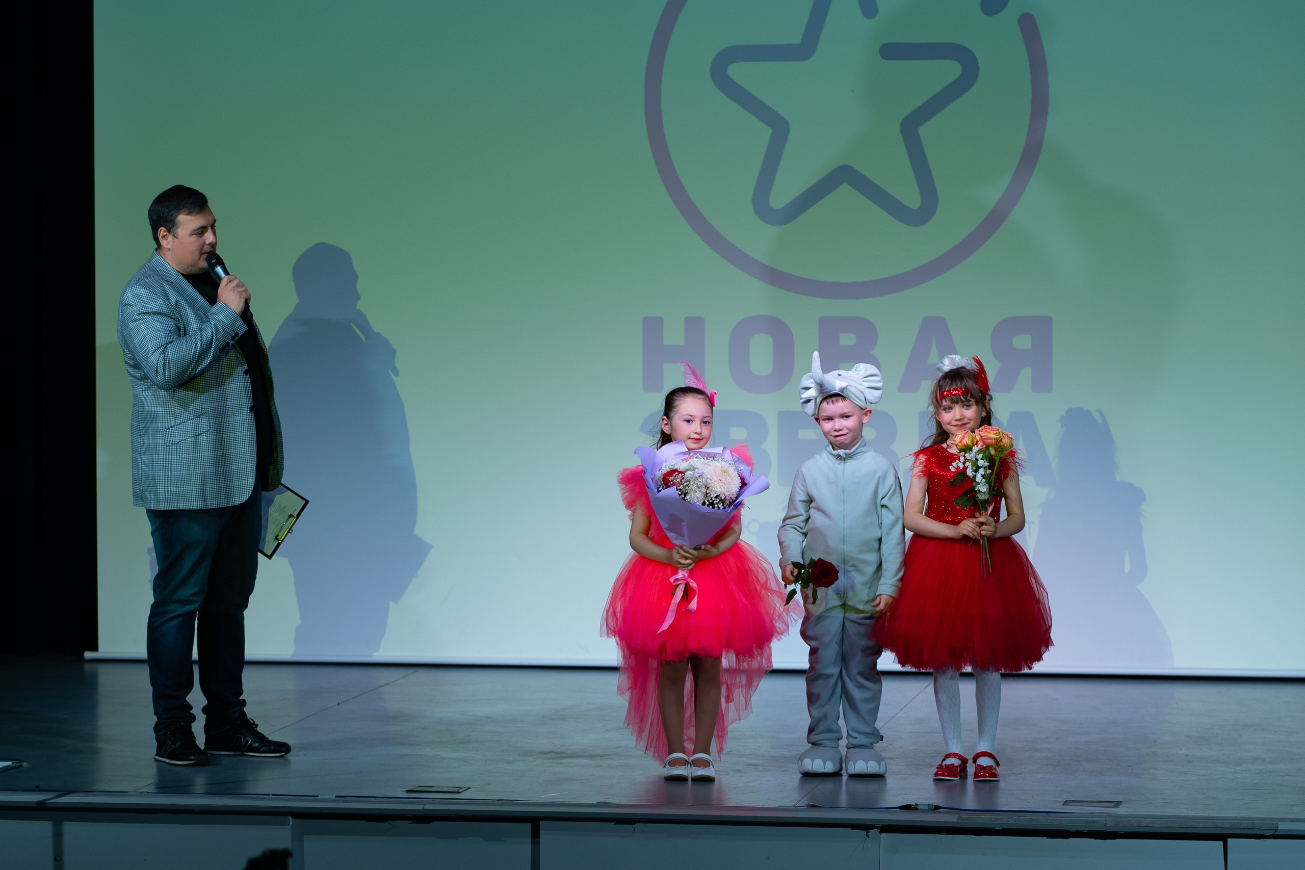 Отчетный концерт продюсерского центра «Новая Звезда». Фото / Видеосъемка в Москве