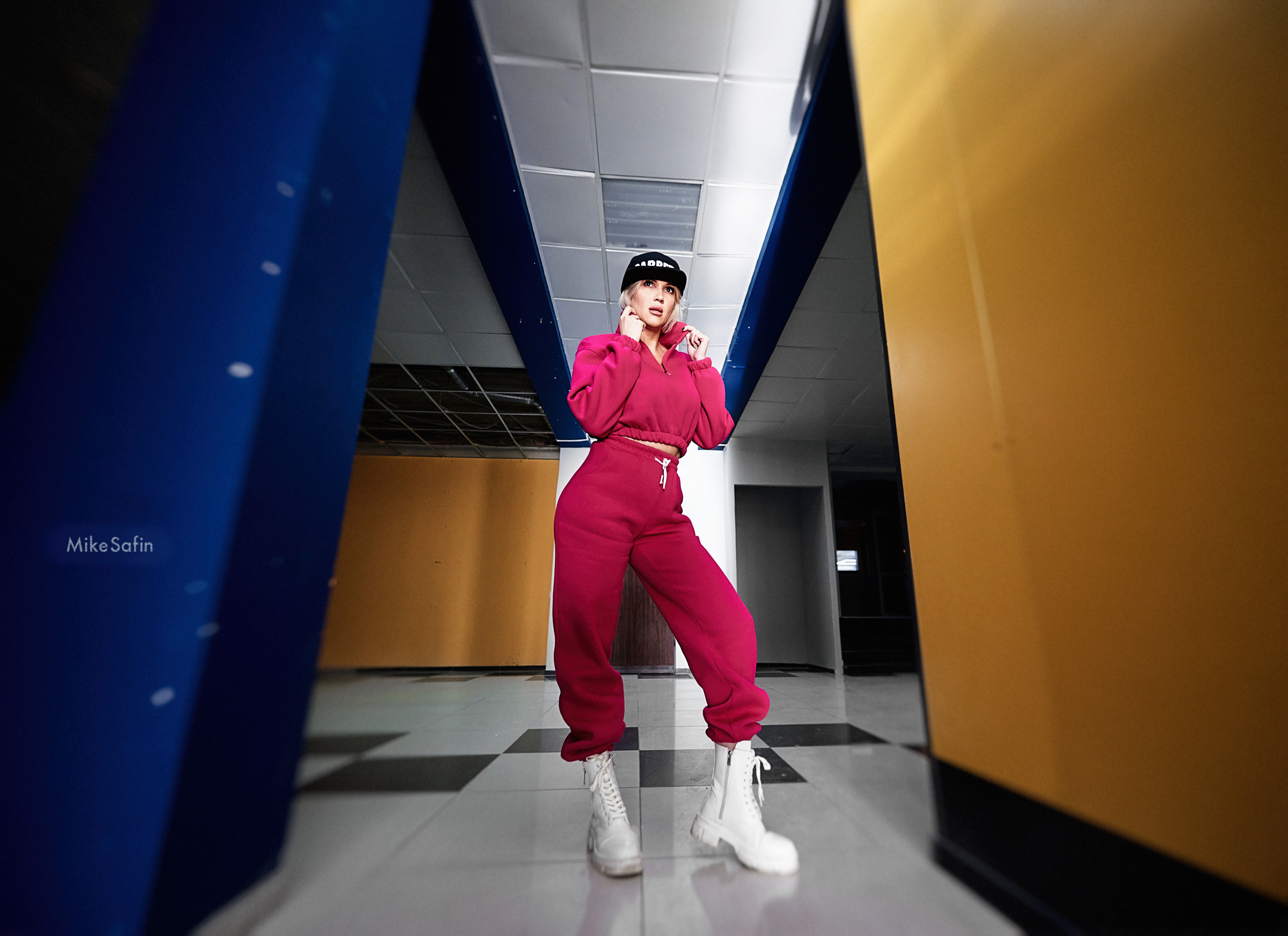 Стильные фото на складе ХМАО