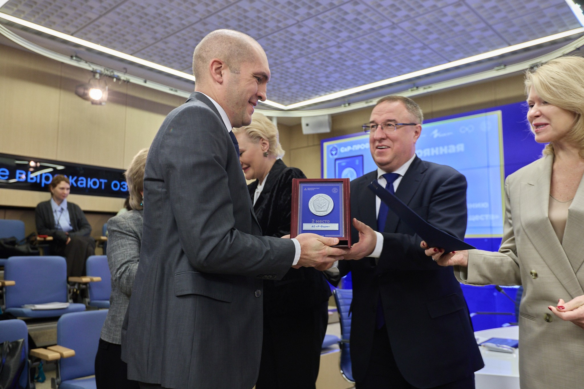 РИА Новости «Итоги отраслевого конкурса GXP-Профи 2025». Режиссёр, клипмейкер, фотограф — Андрей Охота