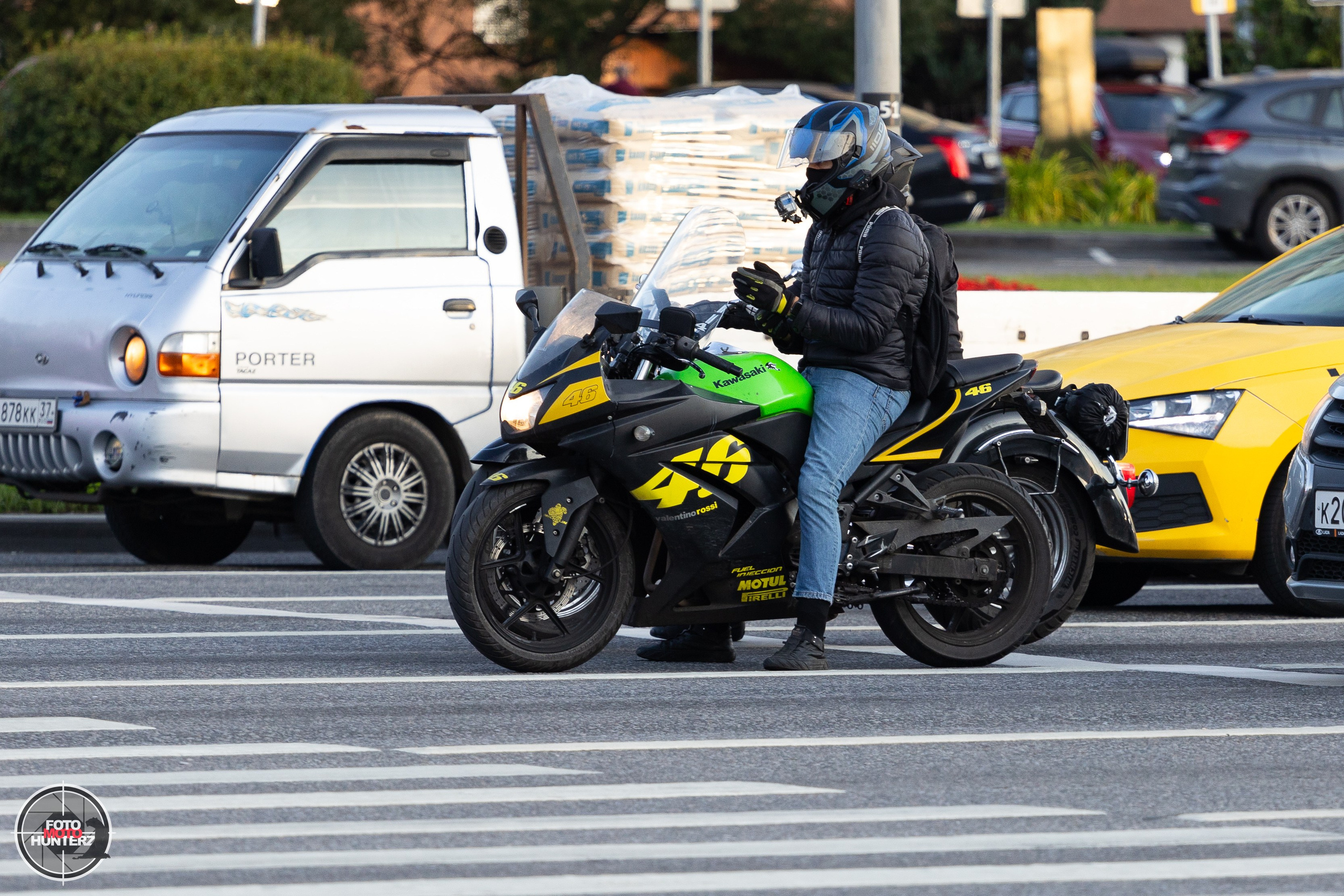 Мотоциклы на улицах города. Фотограф Ольга Гирусова «Пантерочка» Москва