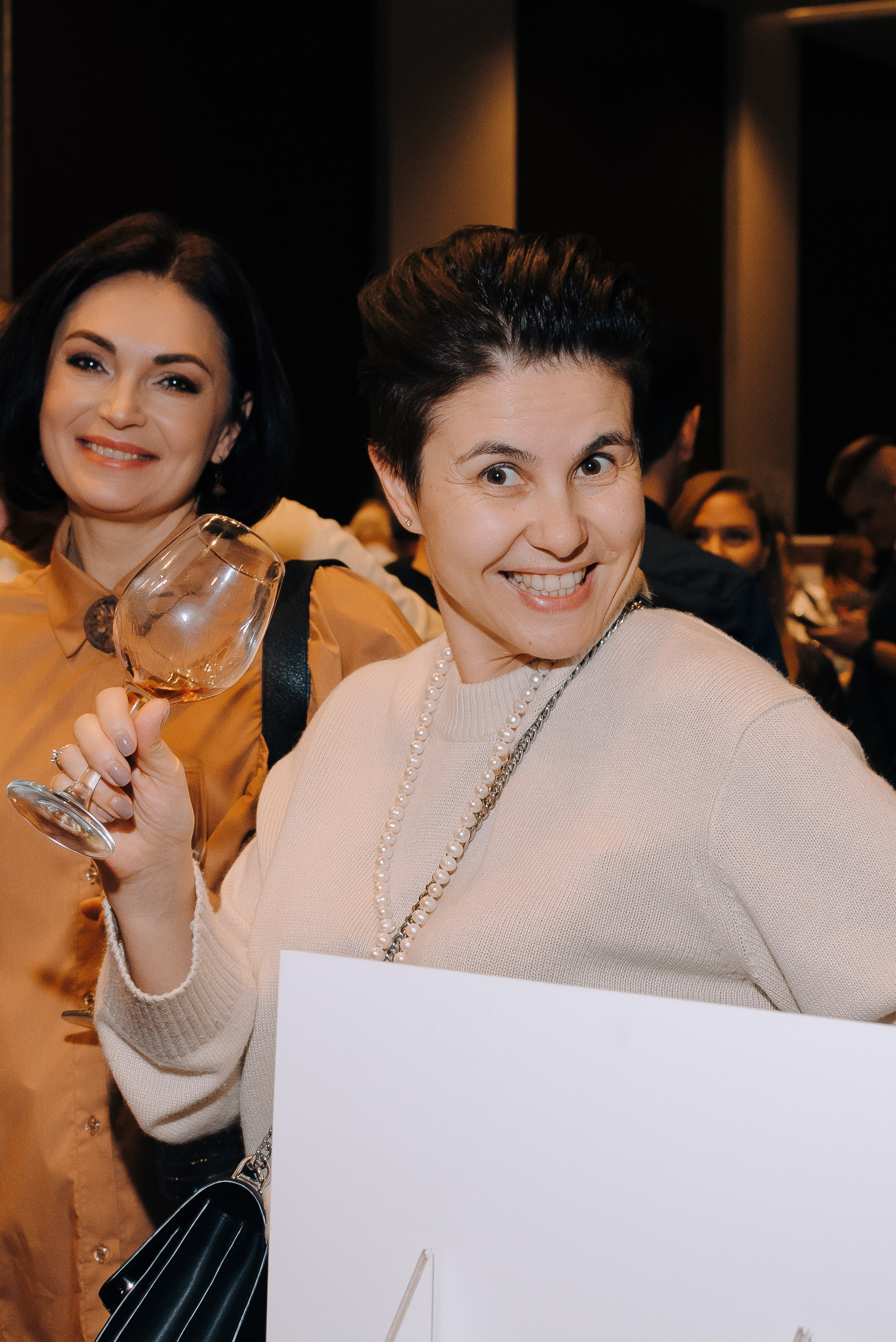 ФЕСТИВАЛЬ ВИНА И КРЕПКИХ НАПИТКОВ МАВТ-ВИНОТЕКА. Репортажный фотограф Зуев Роман г. Челябинск