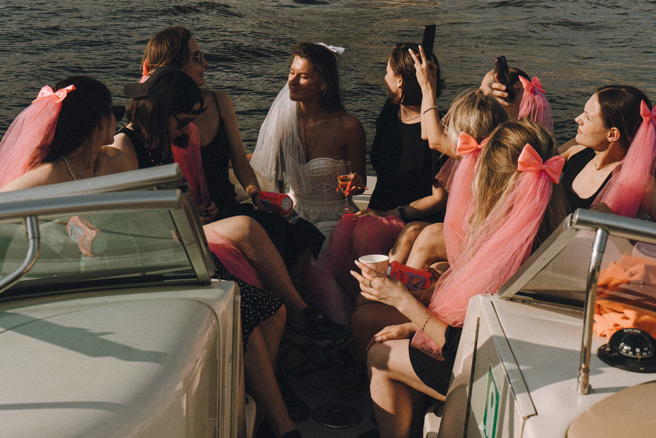 ДЕВИЧНИК НА КАТЕРЕ. Профессиональный фотограф, Санкт-Петербург — Виктория Богомолова