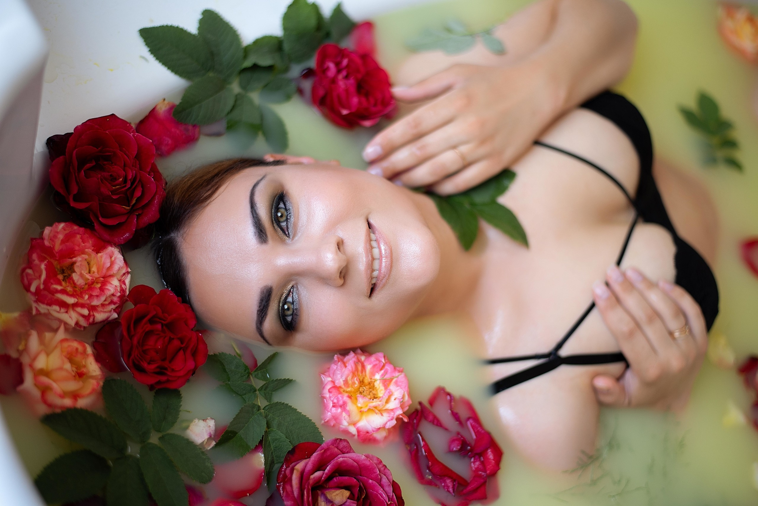 ФОТОПРОЕКТ — FLOWER BATH. Доброго времени суток! Меня зовут Куличкова Юлия — я фотограф Ваших эм