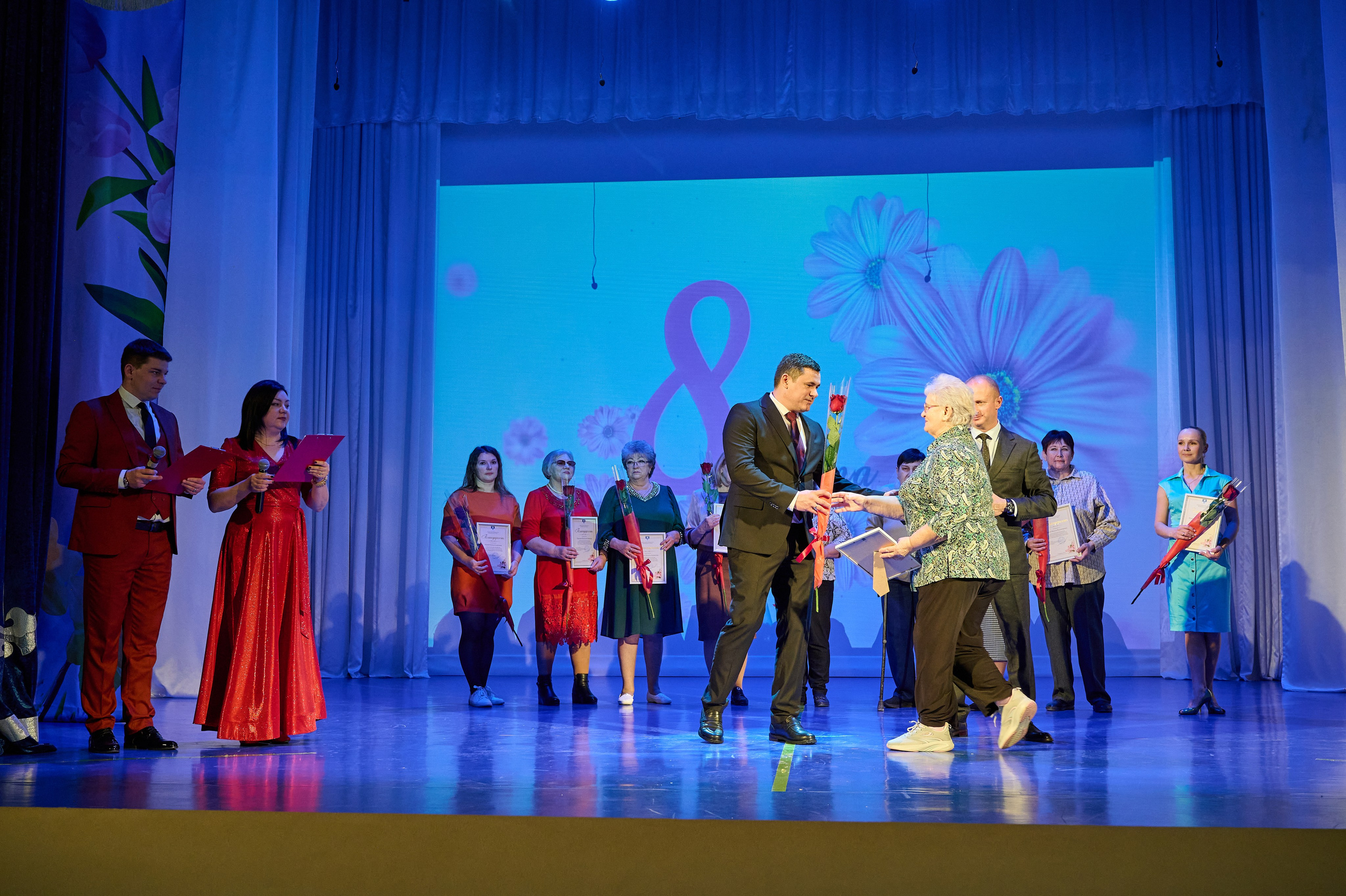 8 марта в Марьиной роще. Жизнь курорта Кабардинка в фотографиях