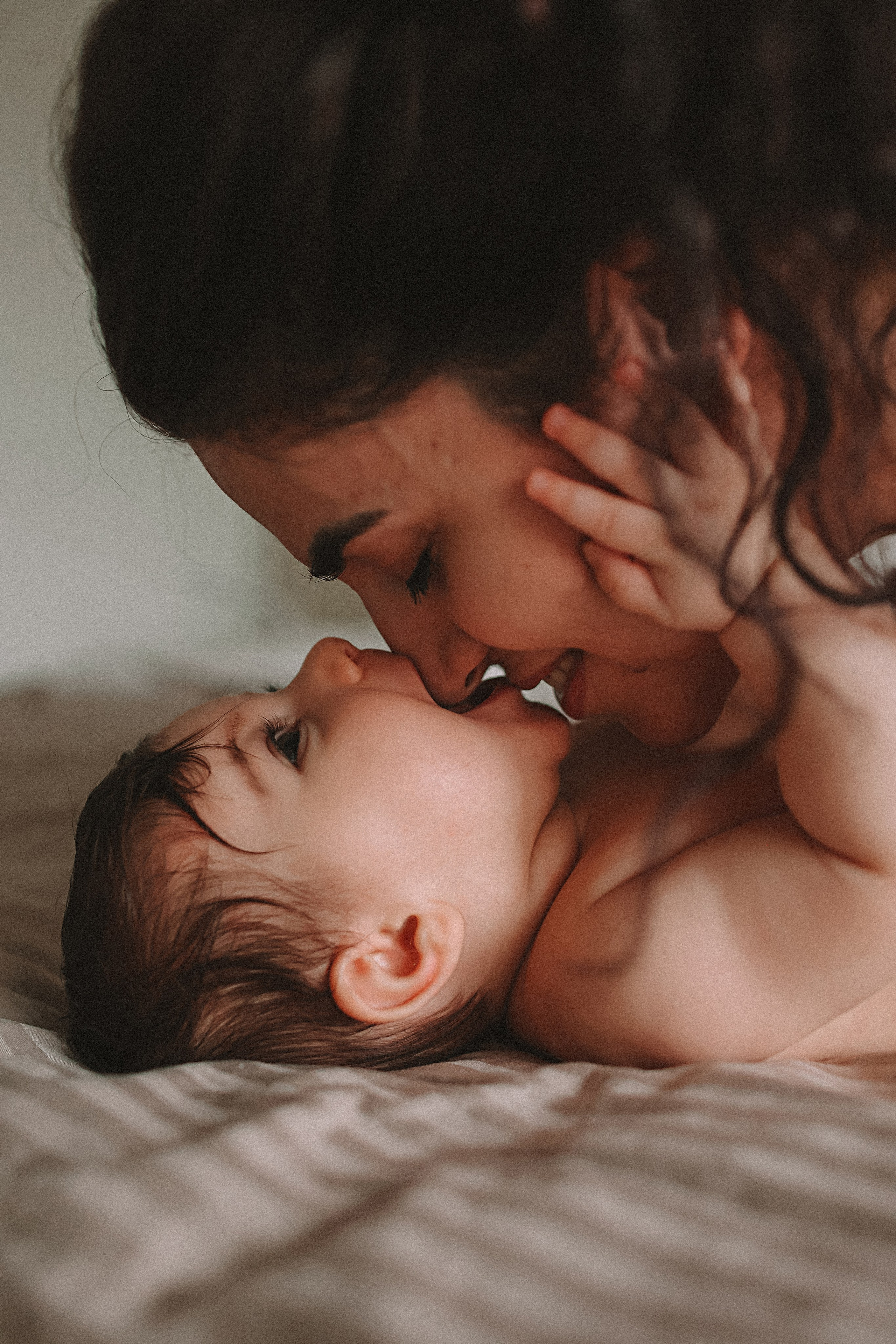 С малышкой. Семейный фотограф Тюмень, фотограф на роды Салмина Мария