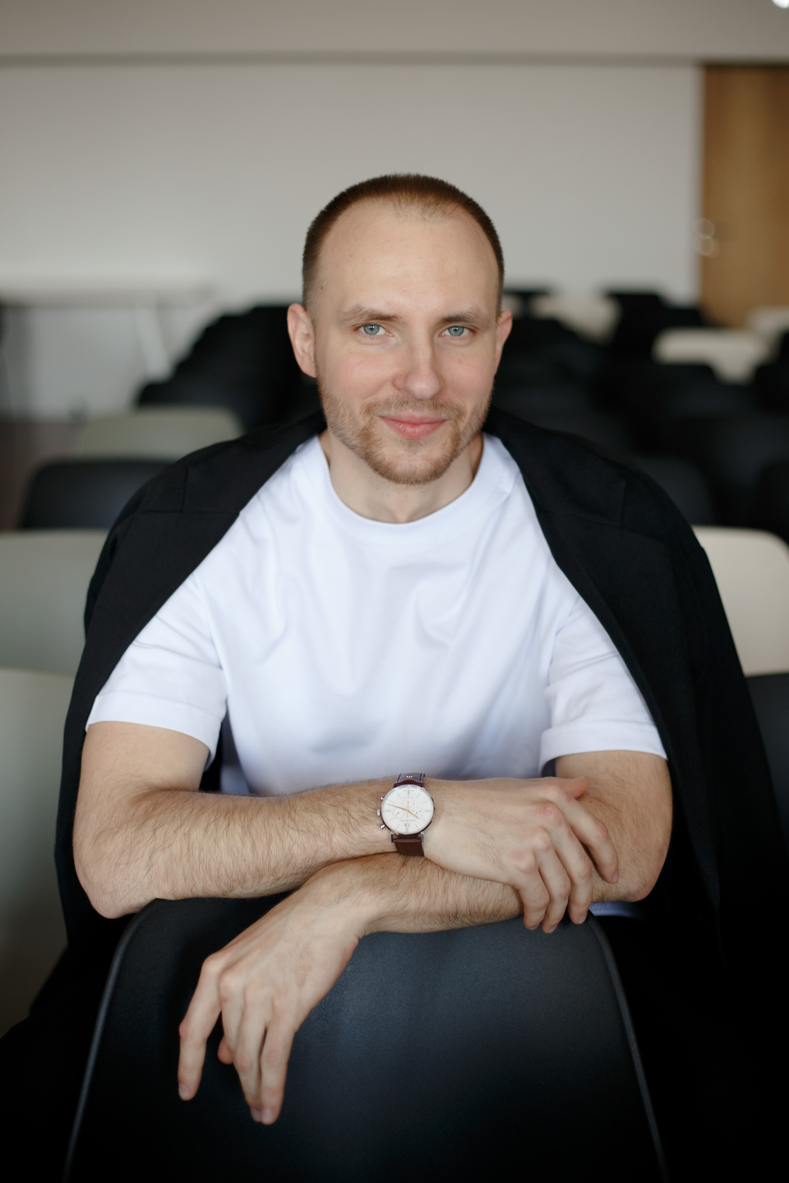 Лавстори в Доме Архитектора. Свадебный и семейный фотограф в Нижнем Новгороде и Москве